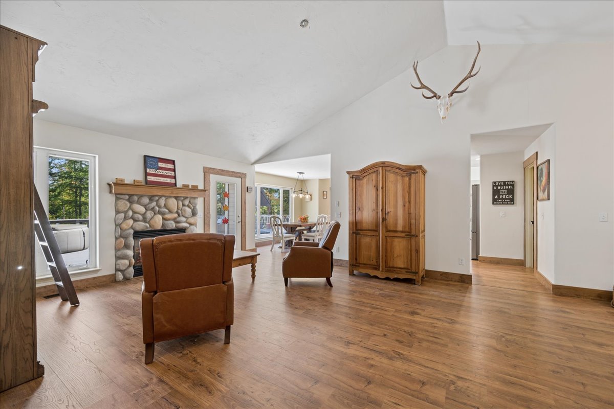 57 Cottonwood Creek Road
