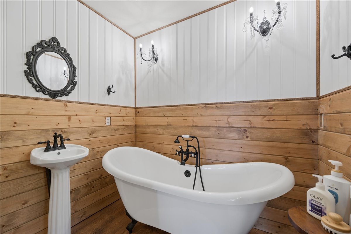 57 Cottonwood Creek Road