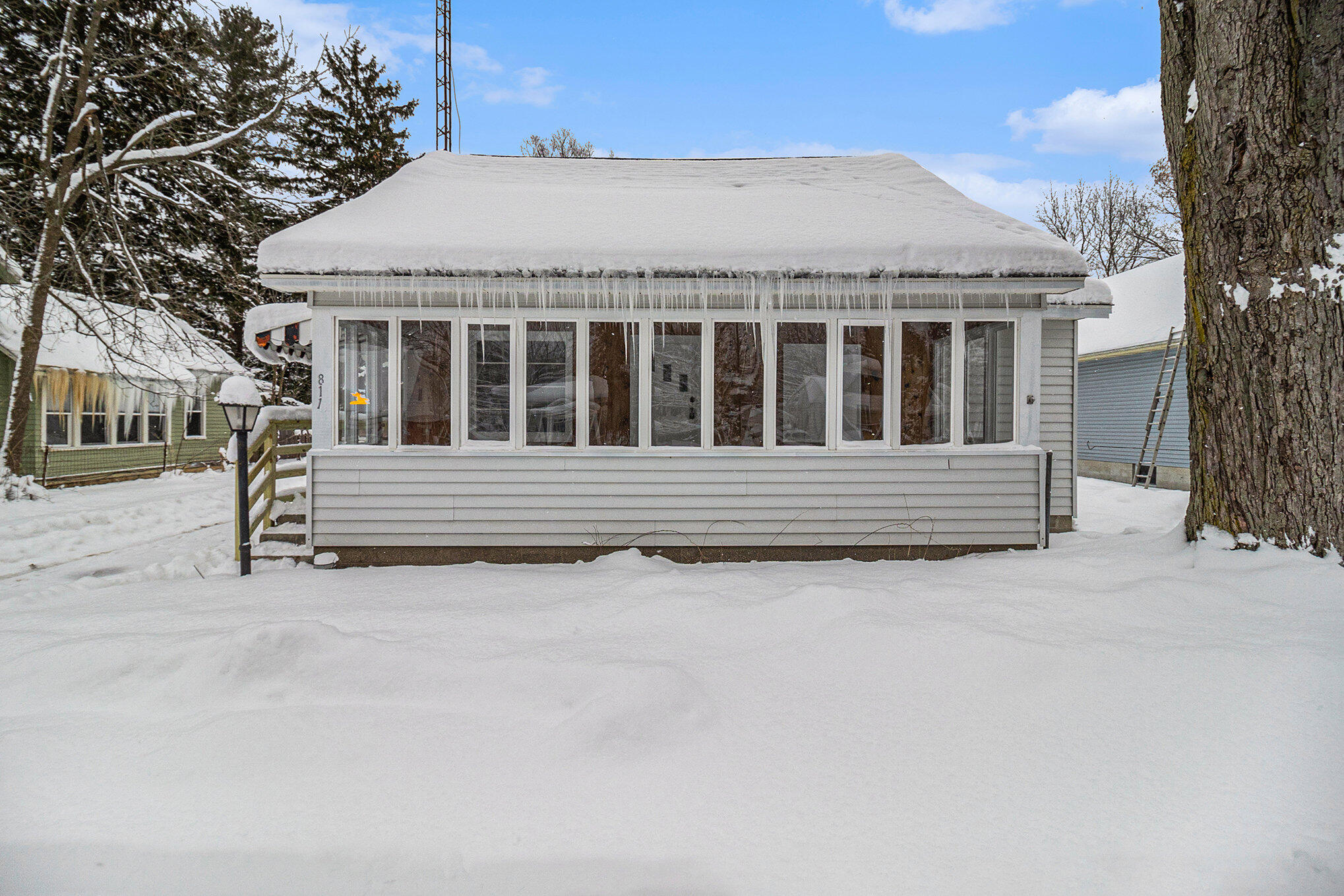 811 S Division Street