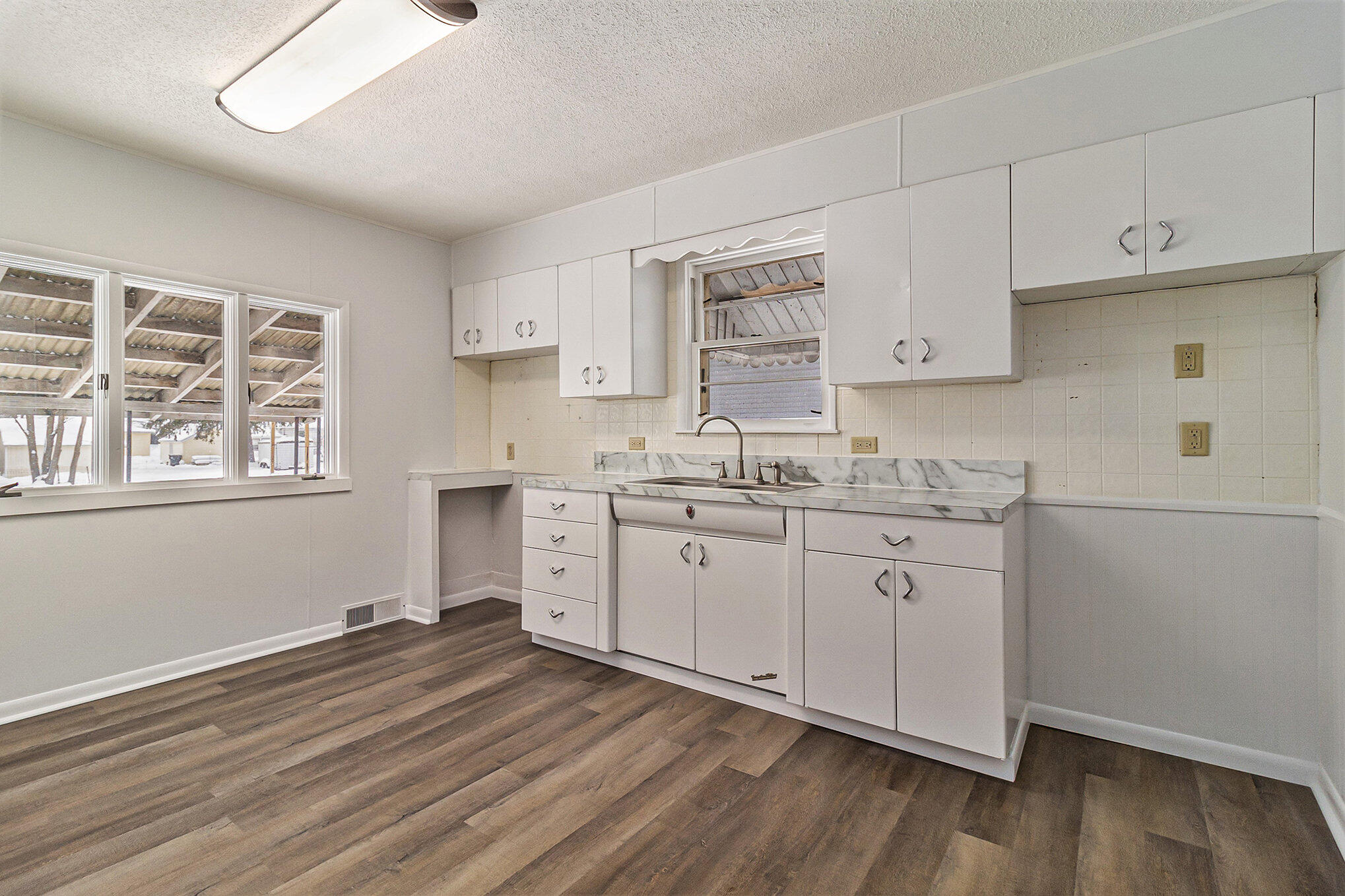 811 S Division Street