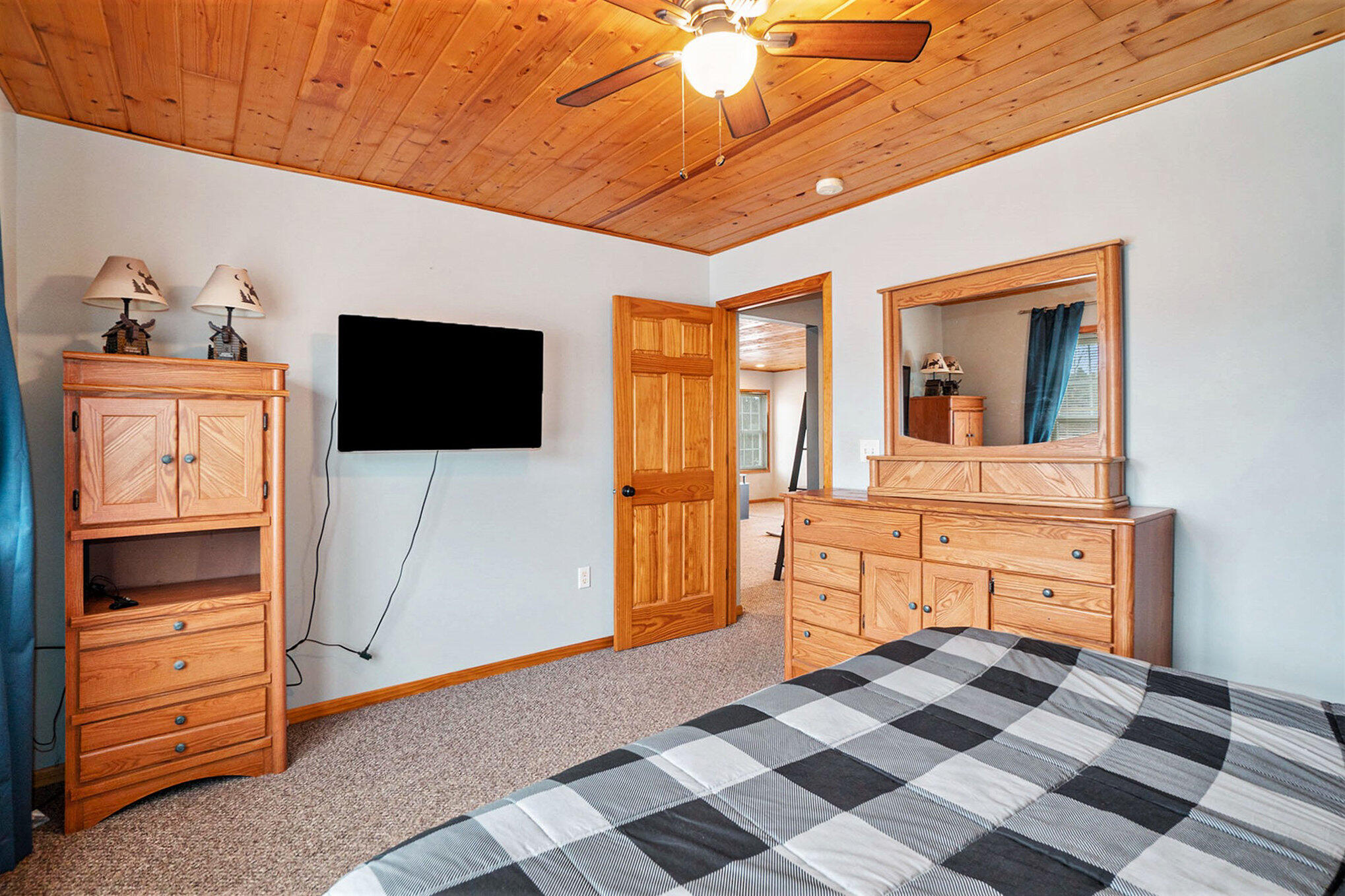 6039 W Morris Lake Road