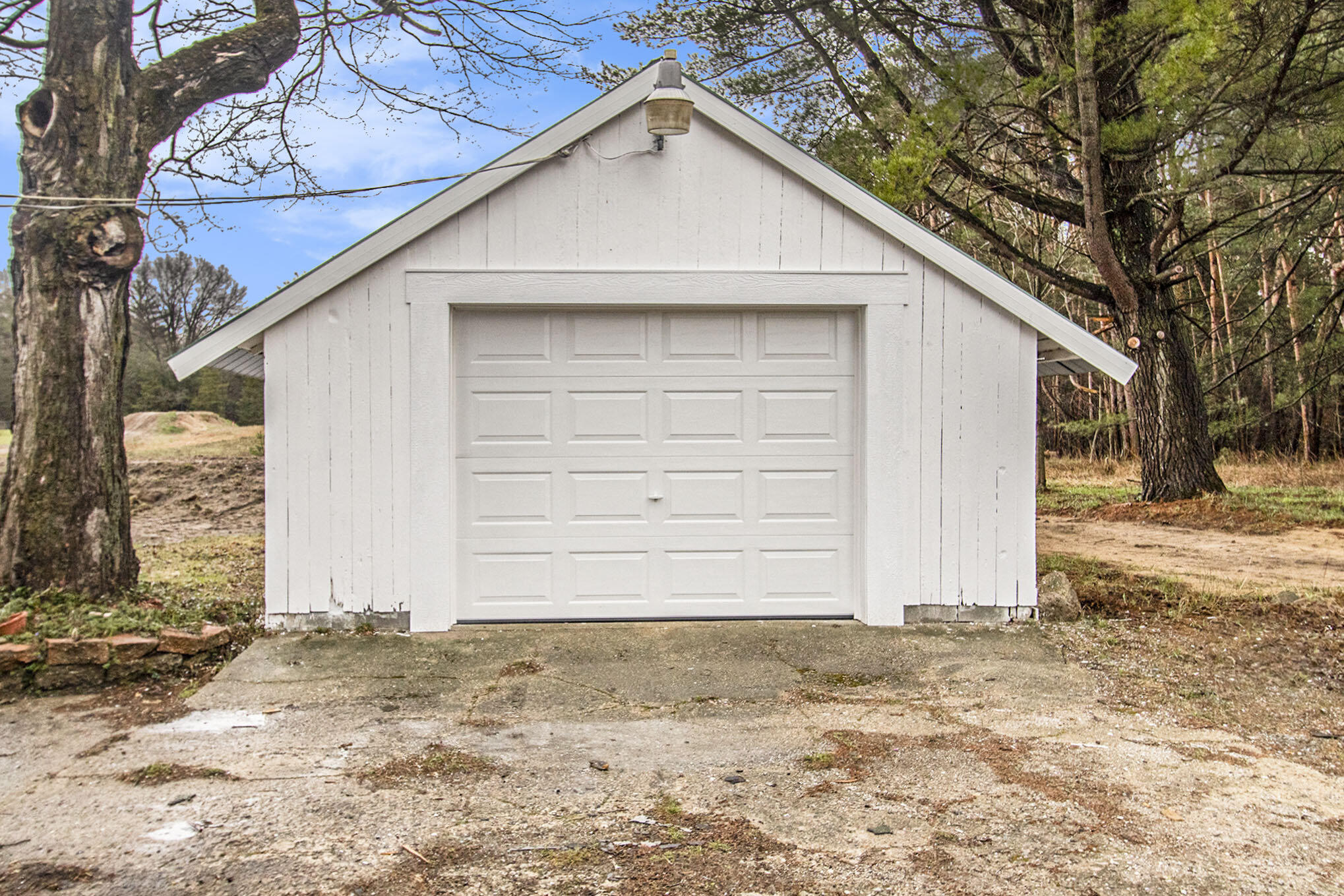 5142 Automobile Road