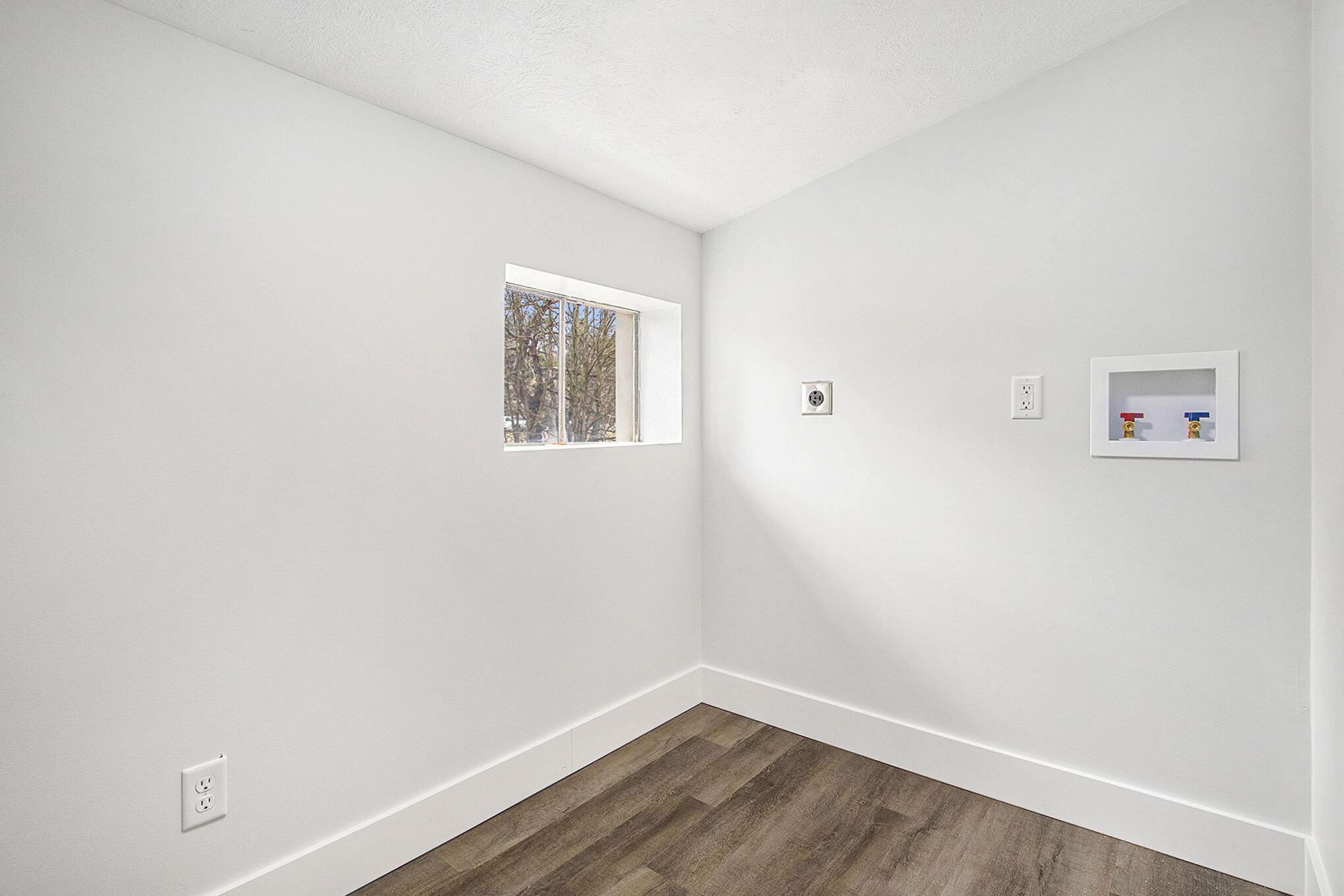 5142 Automobile Road