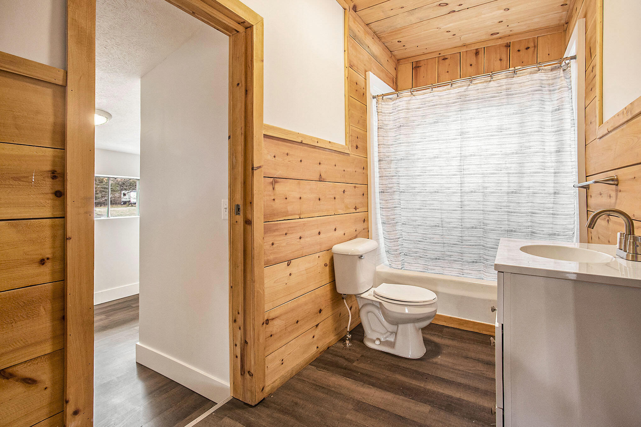 5142 Automobile Road