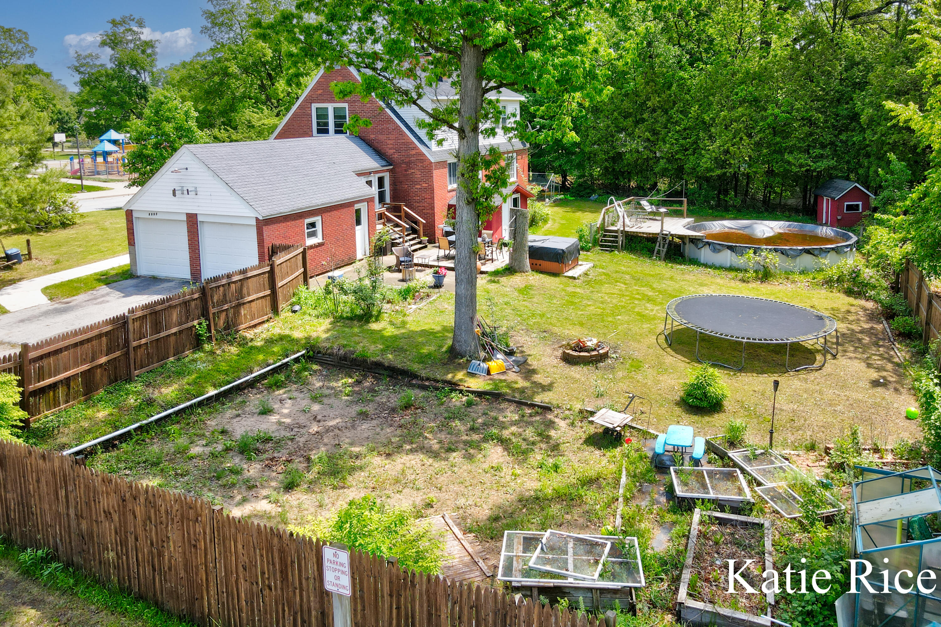 4897 Williams Street