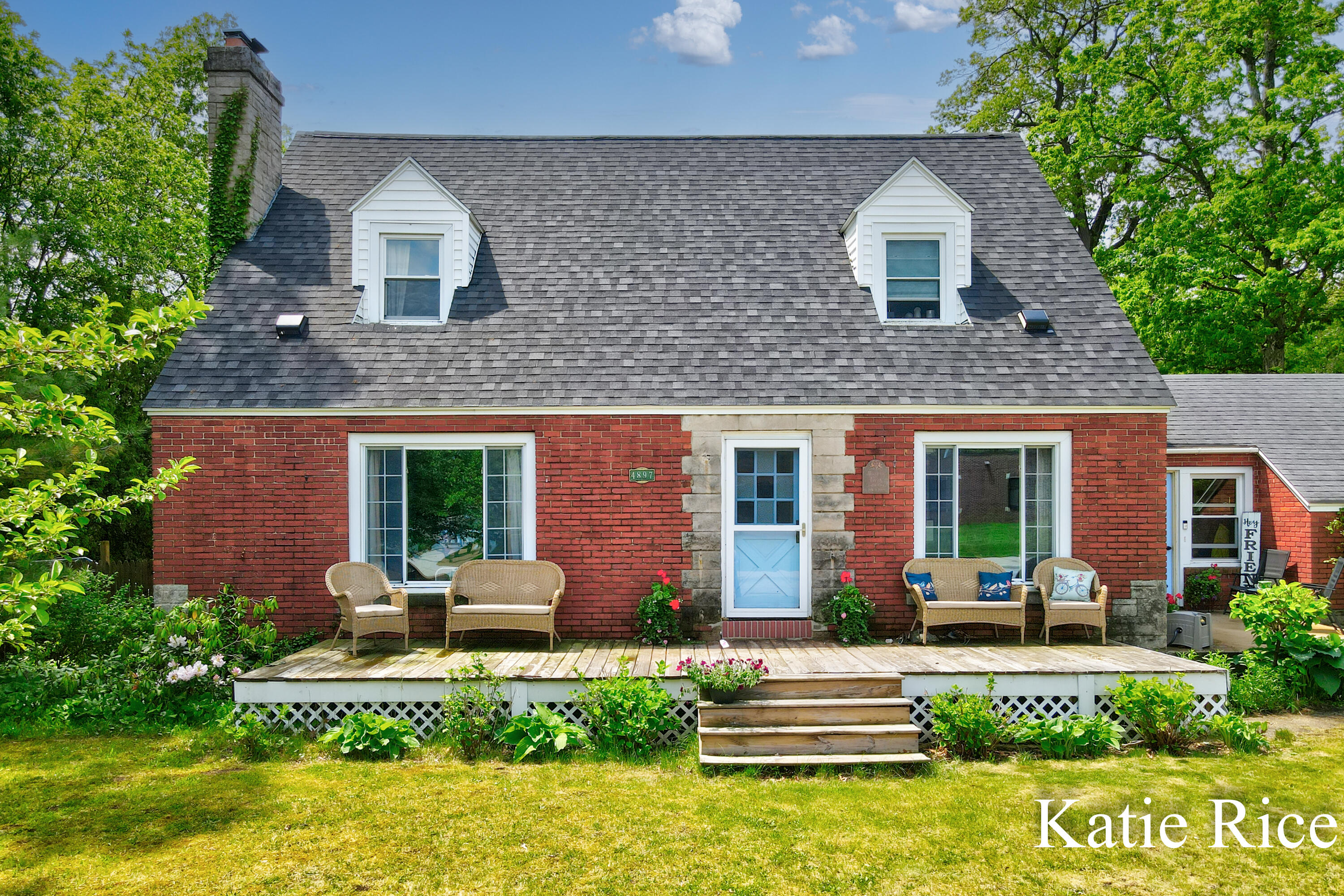 4897 Williams Street