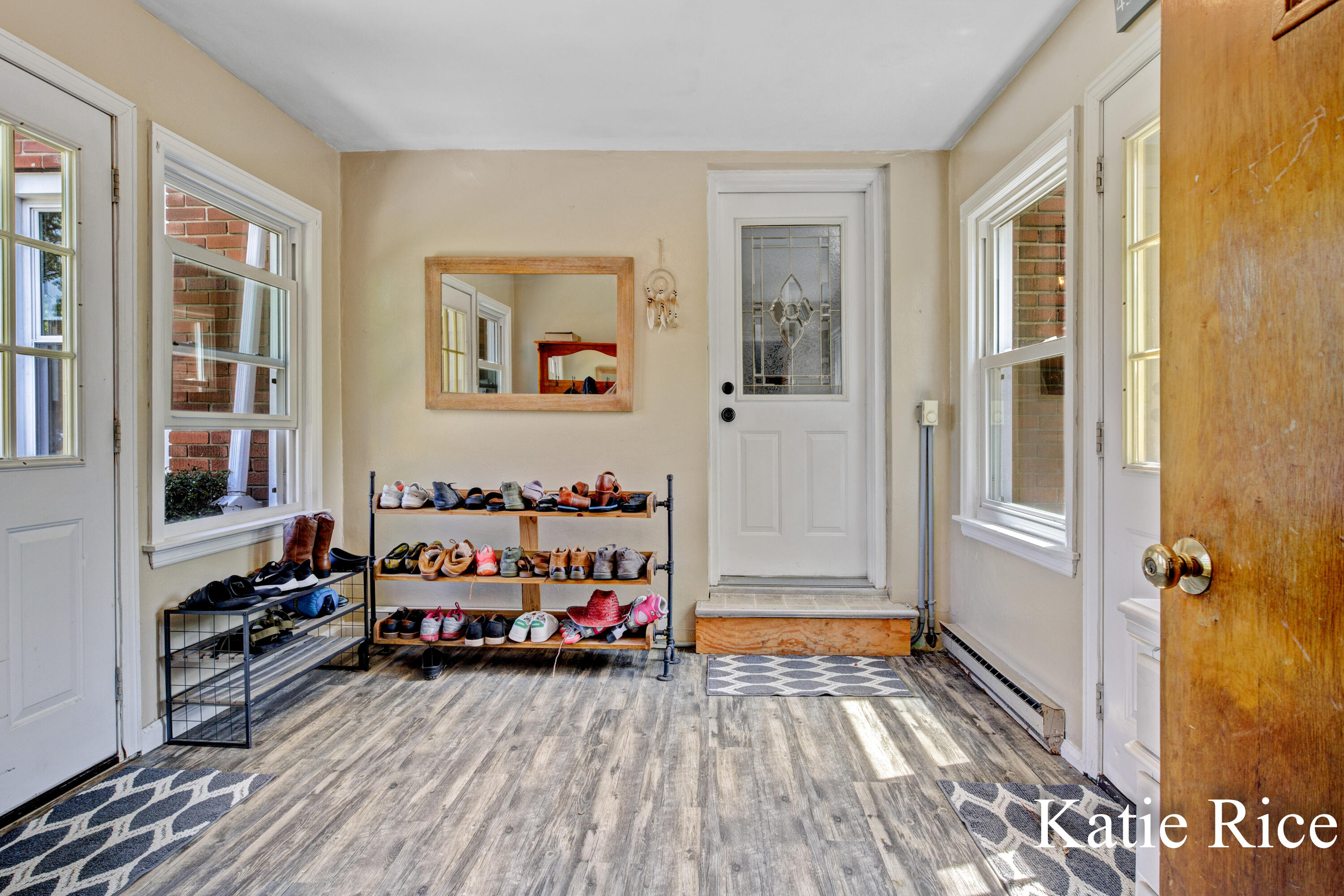 4897 Williams Street