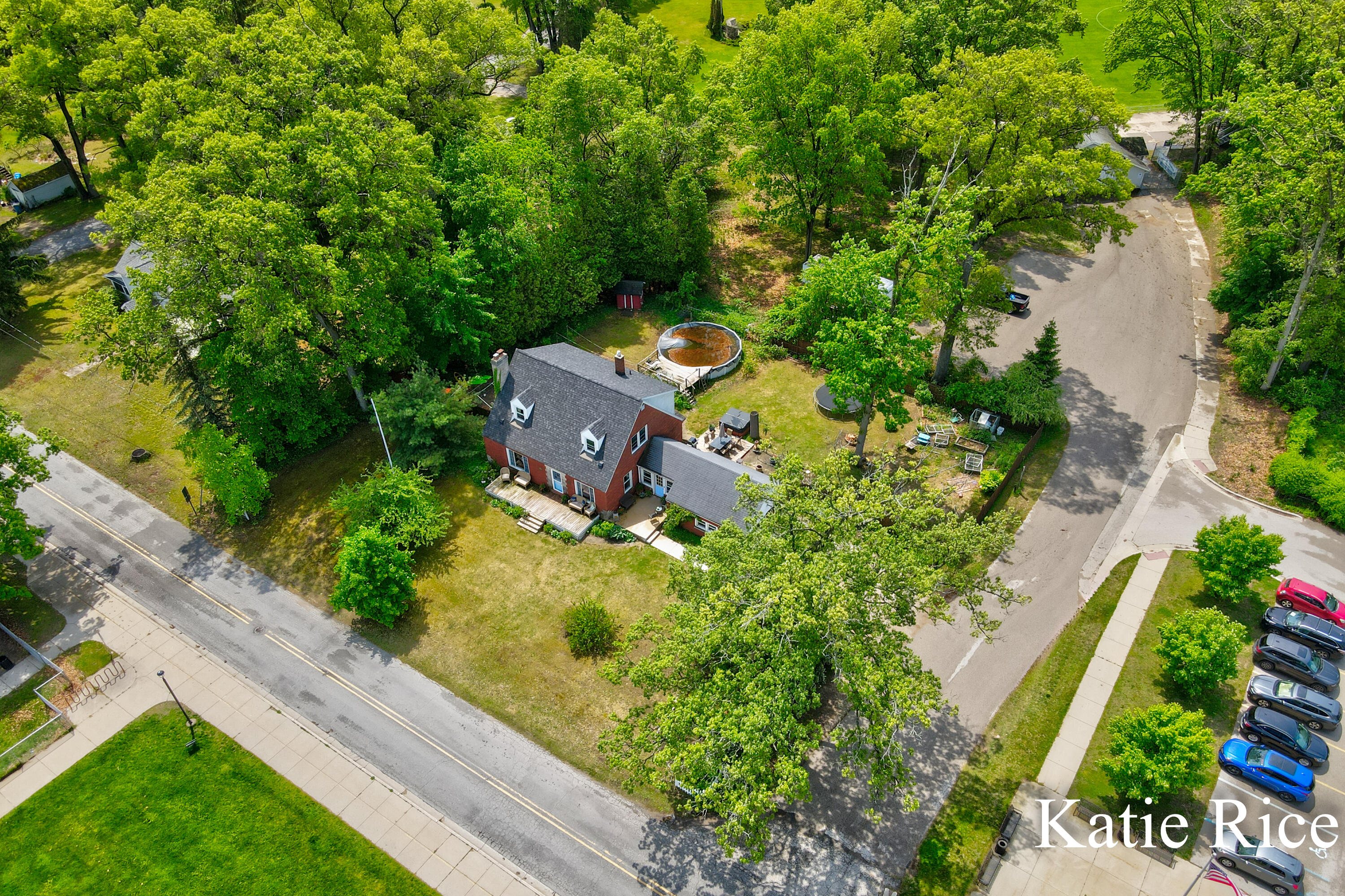 4897 Williams Street