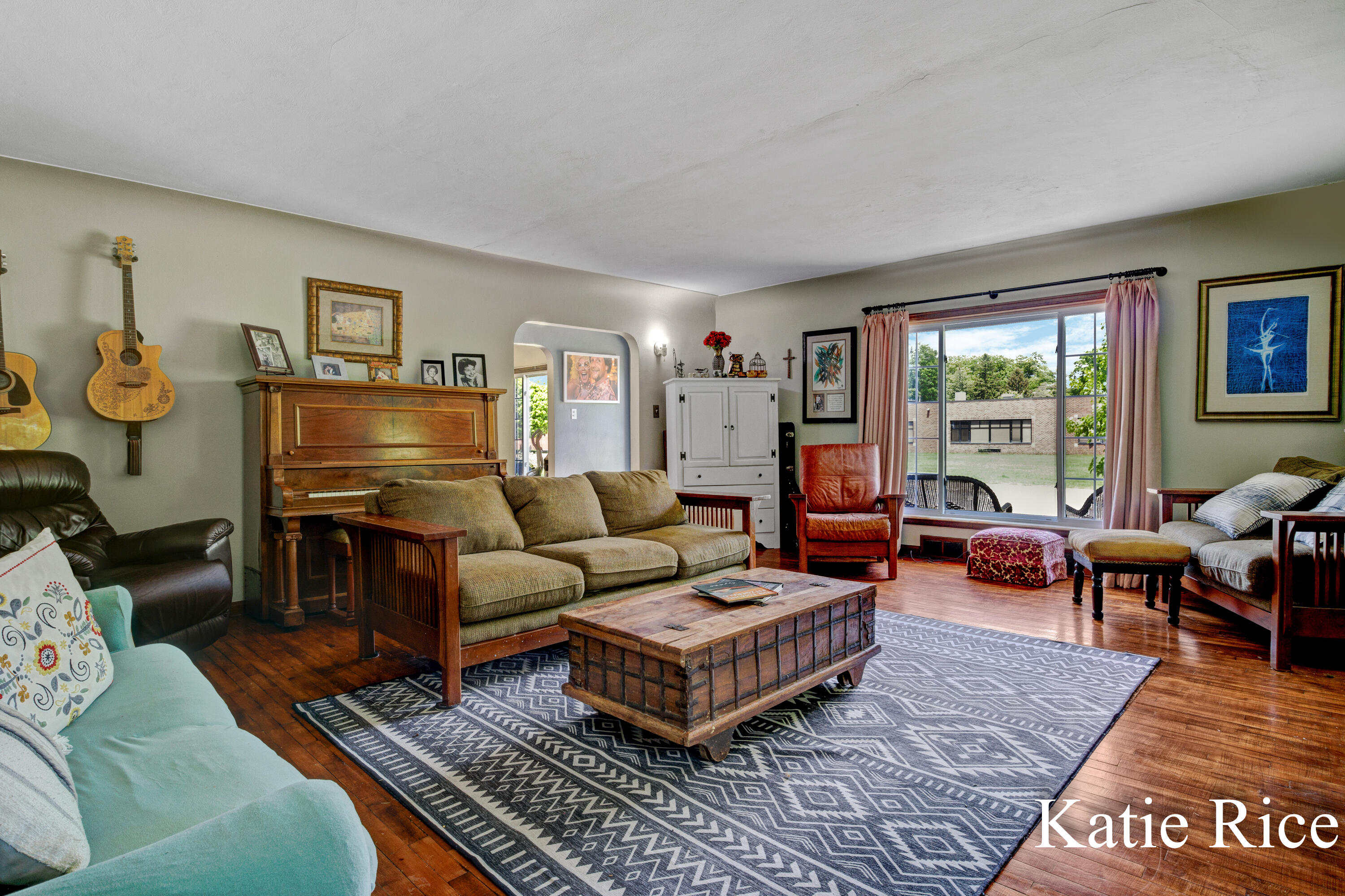 4897 Williams Street