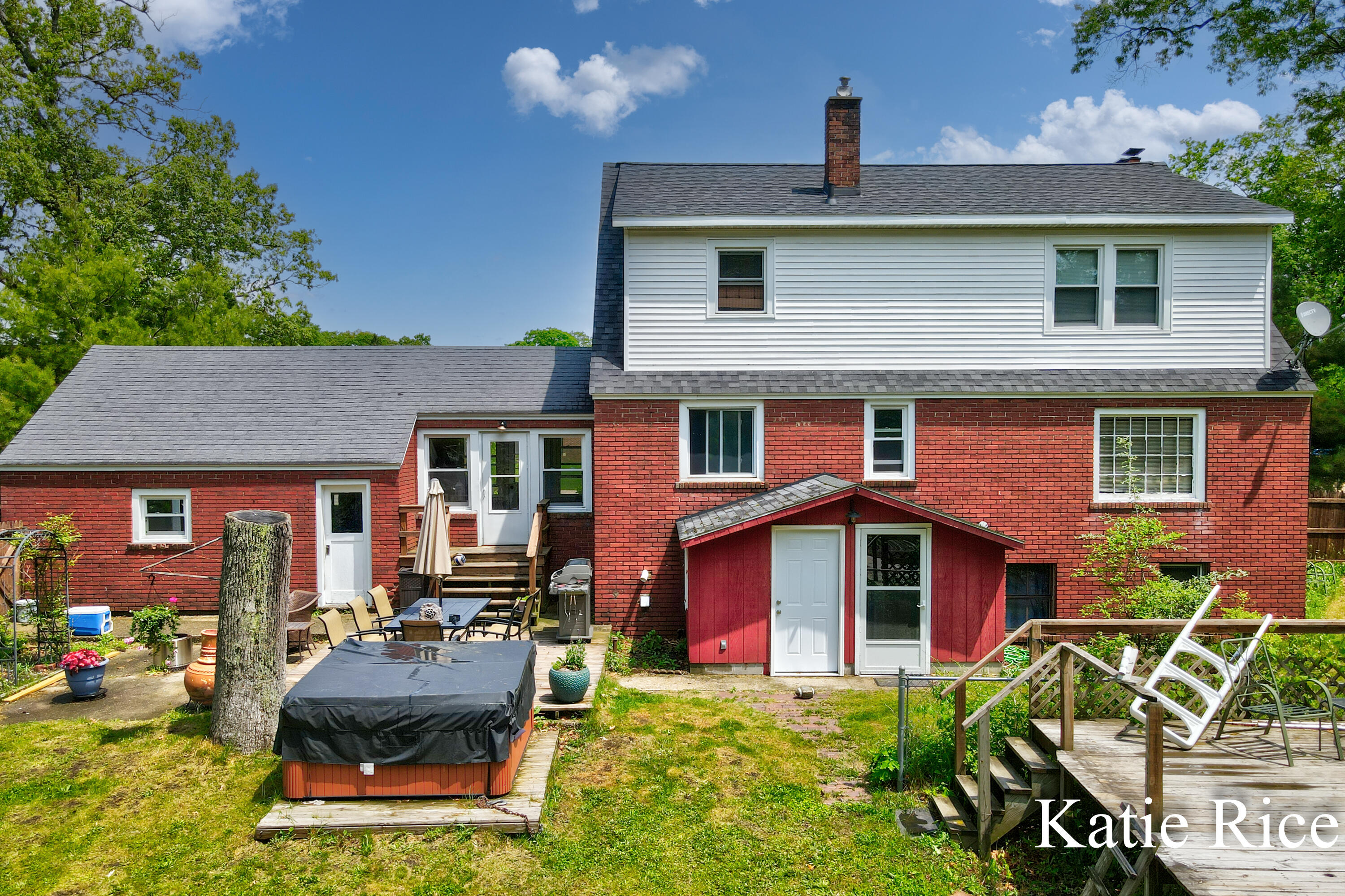 4897 Williams Street