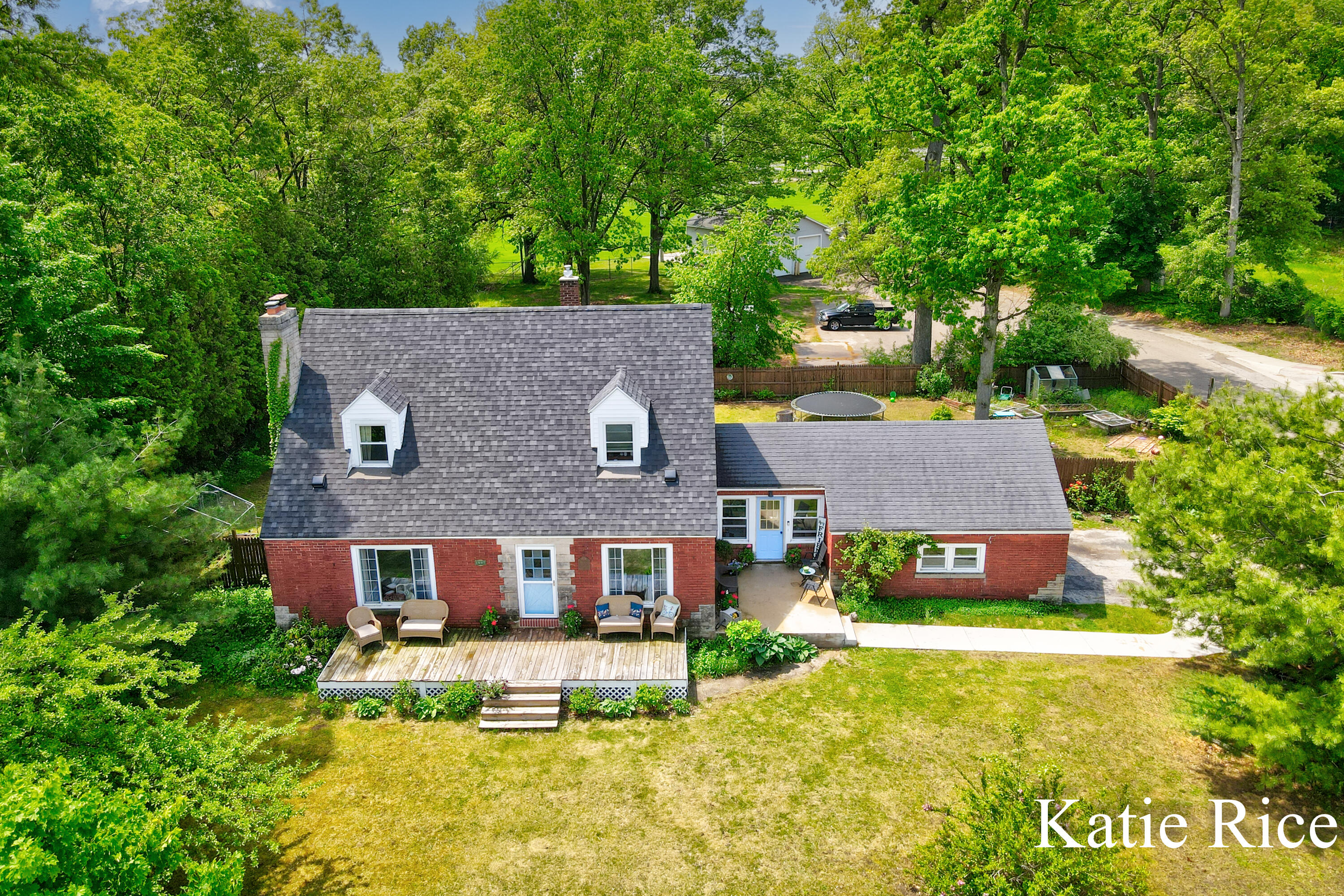 4897 Williams Street