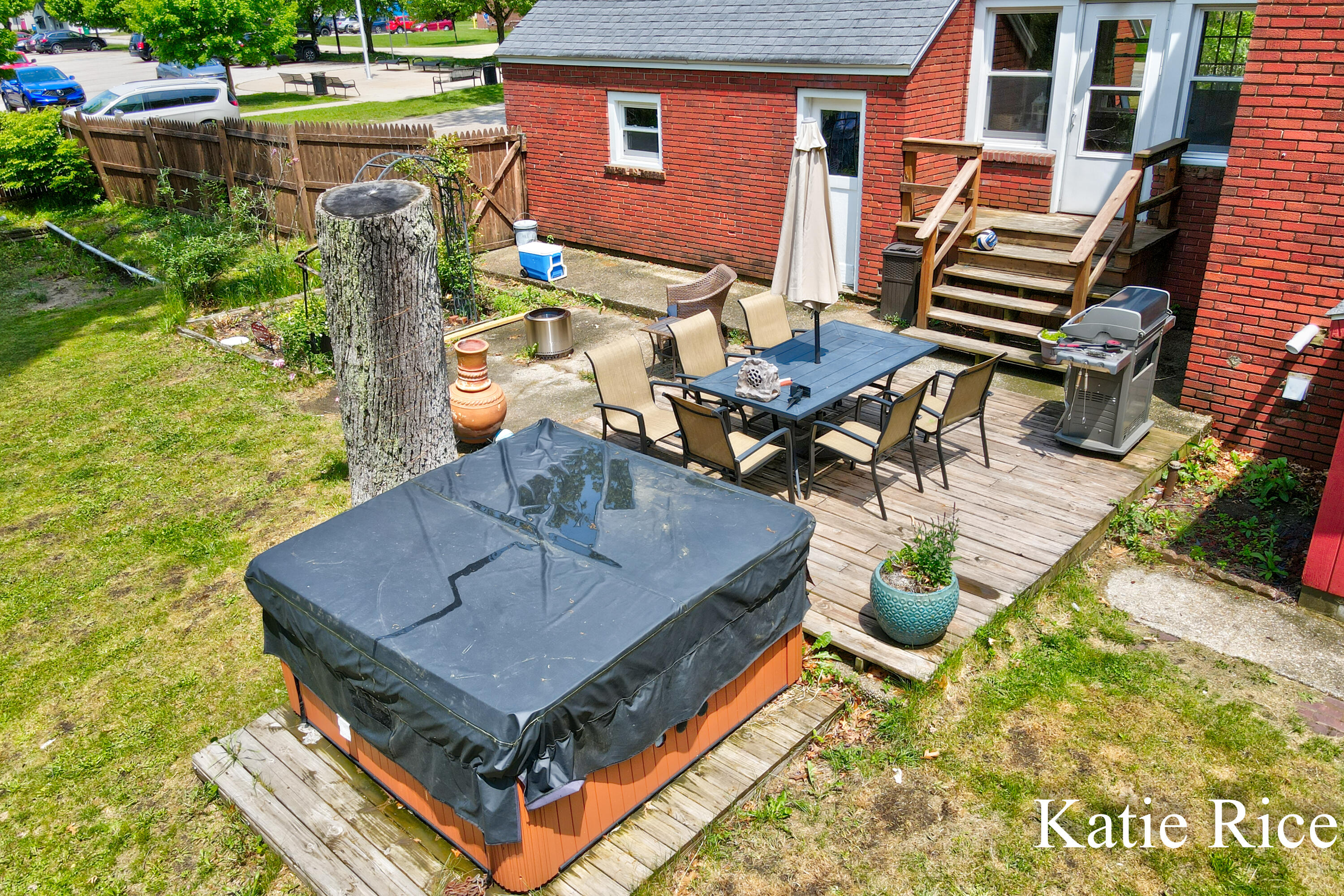 4897 Williams Street