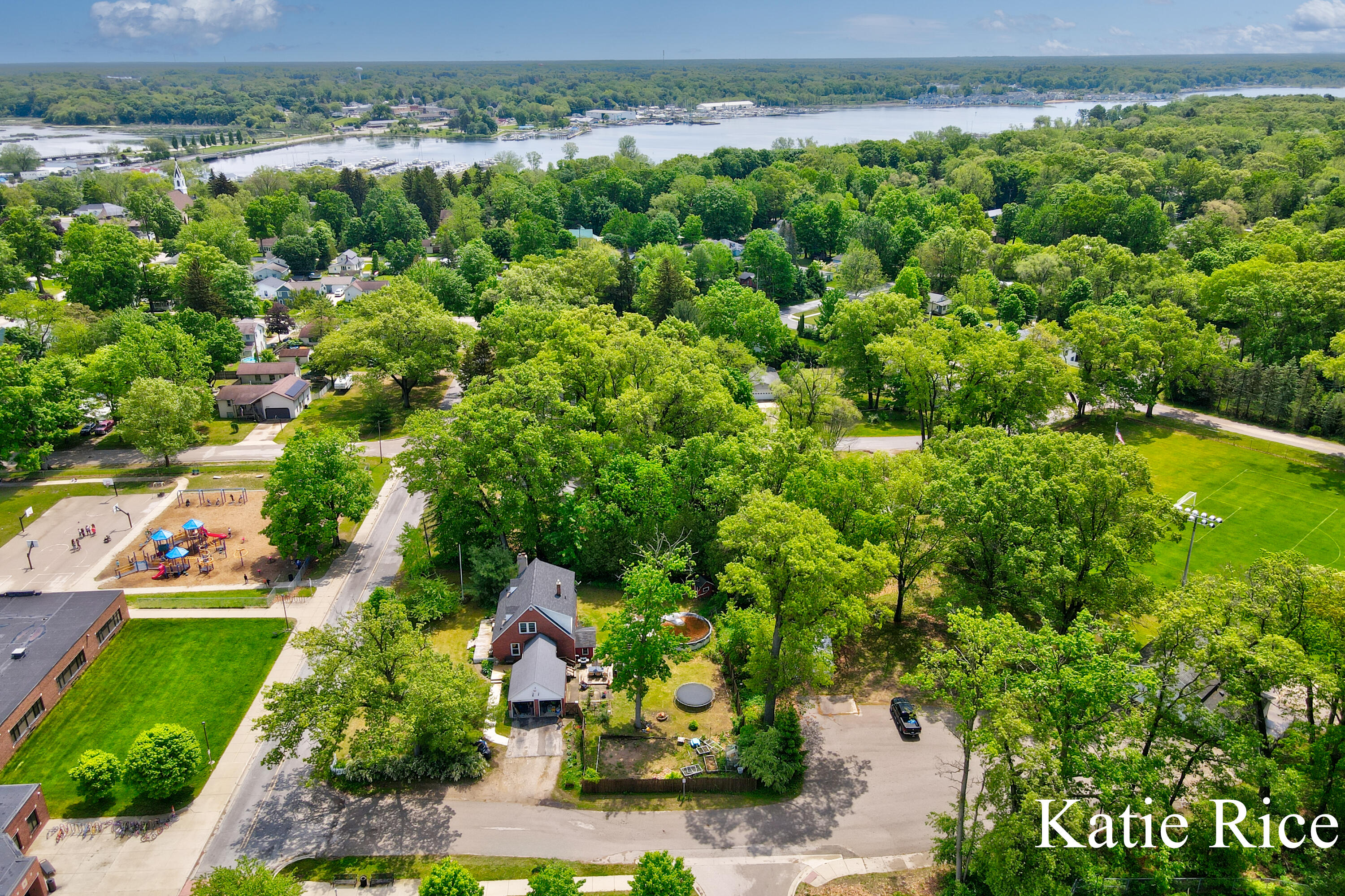 4897 Williams Street