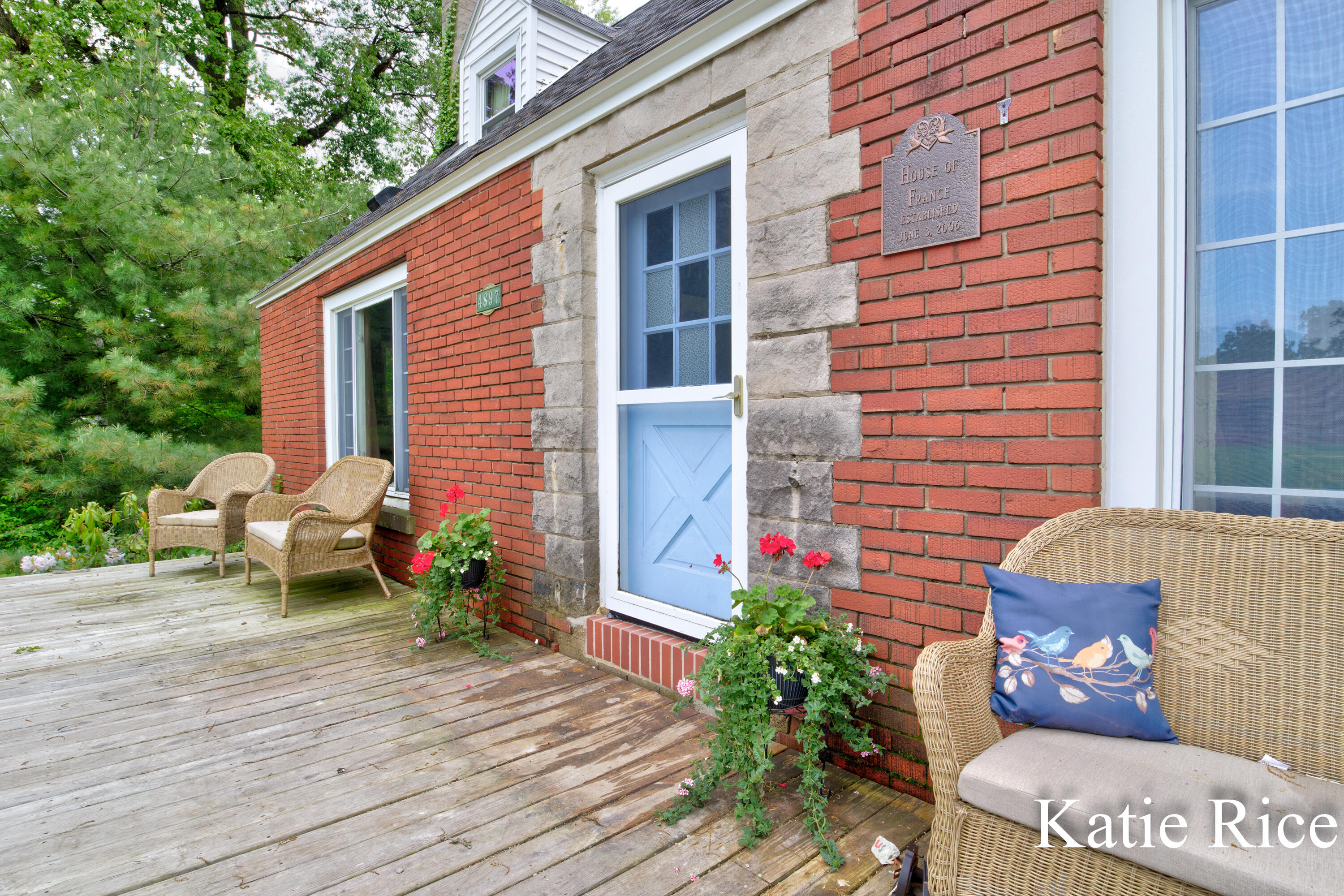 4897 Williams Street