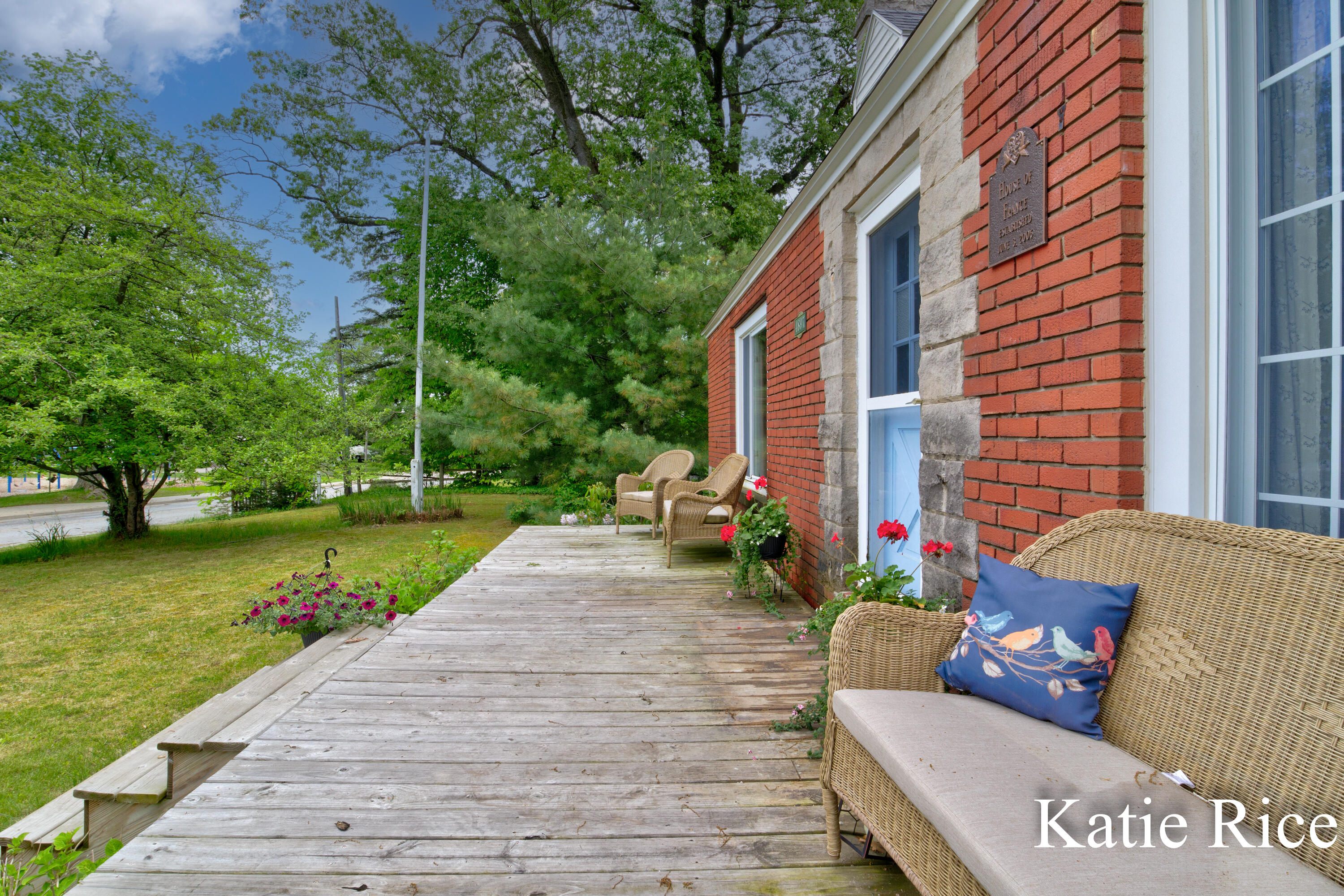 4897 Williams Street