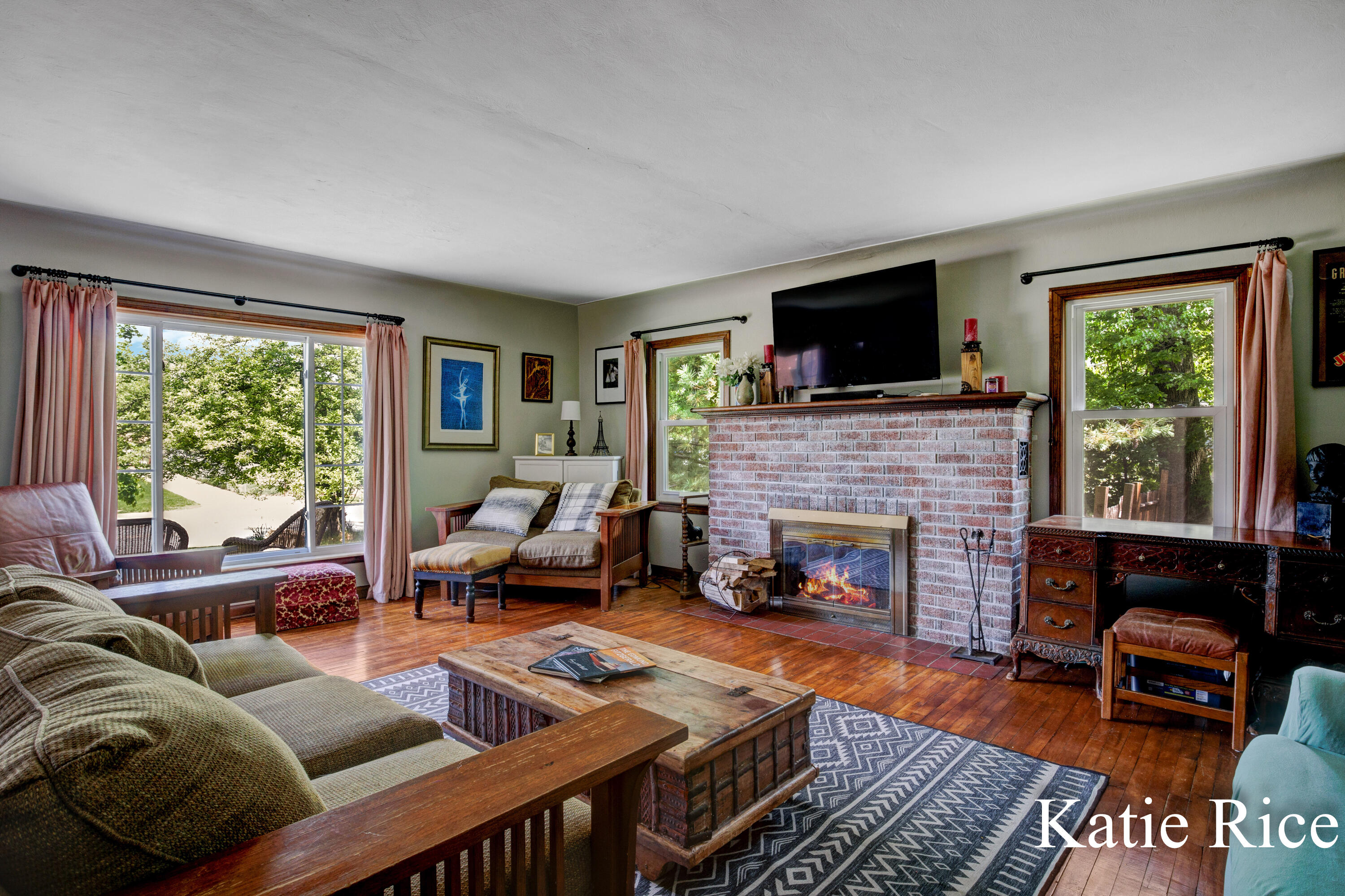 4897 Williams Street