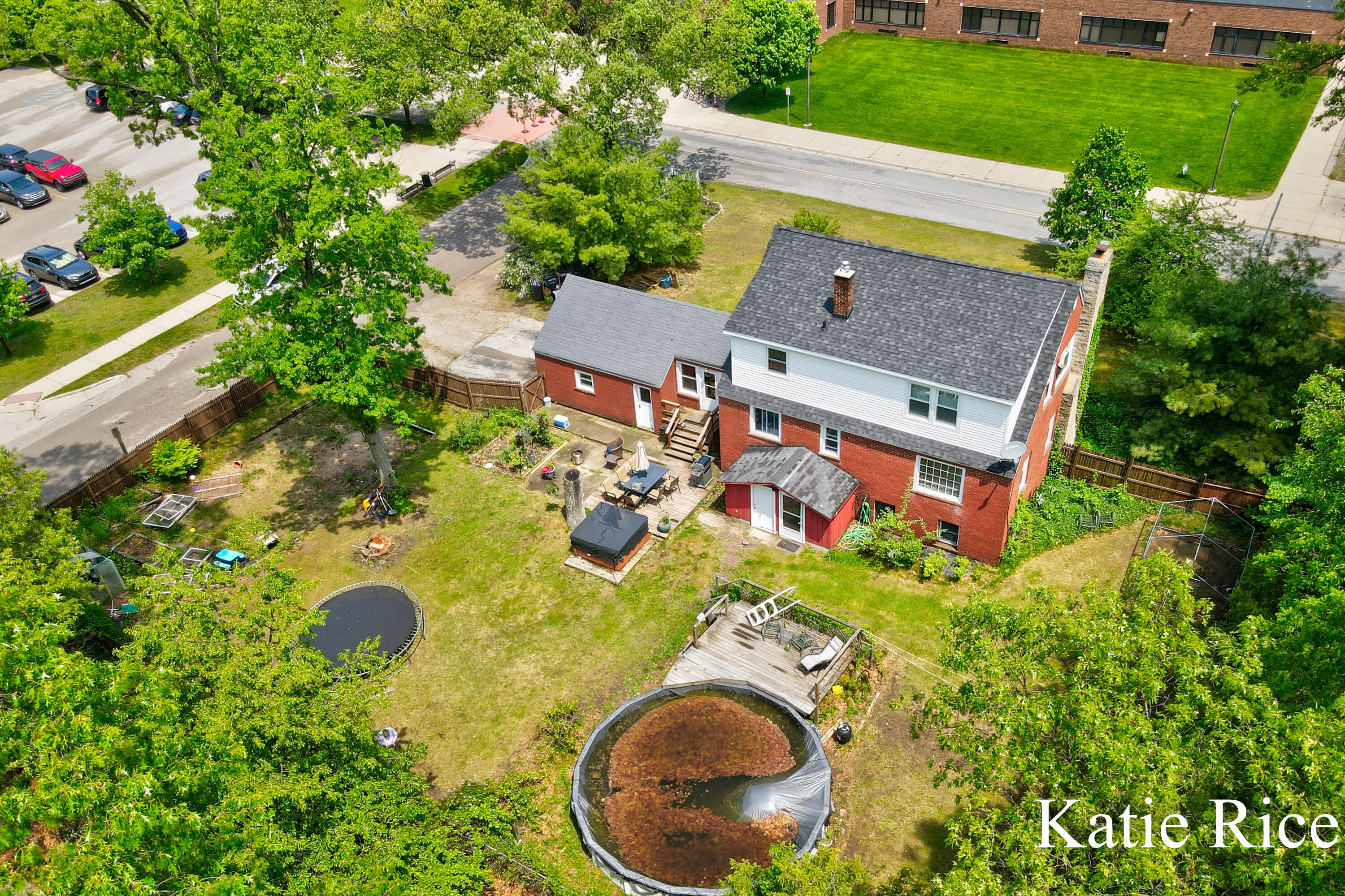 4897 Williams Street