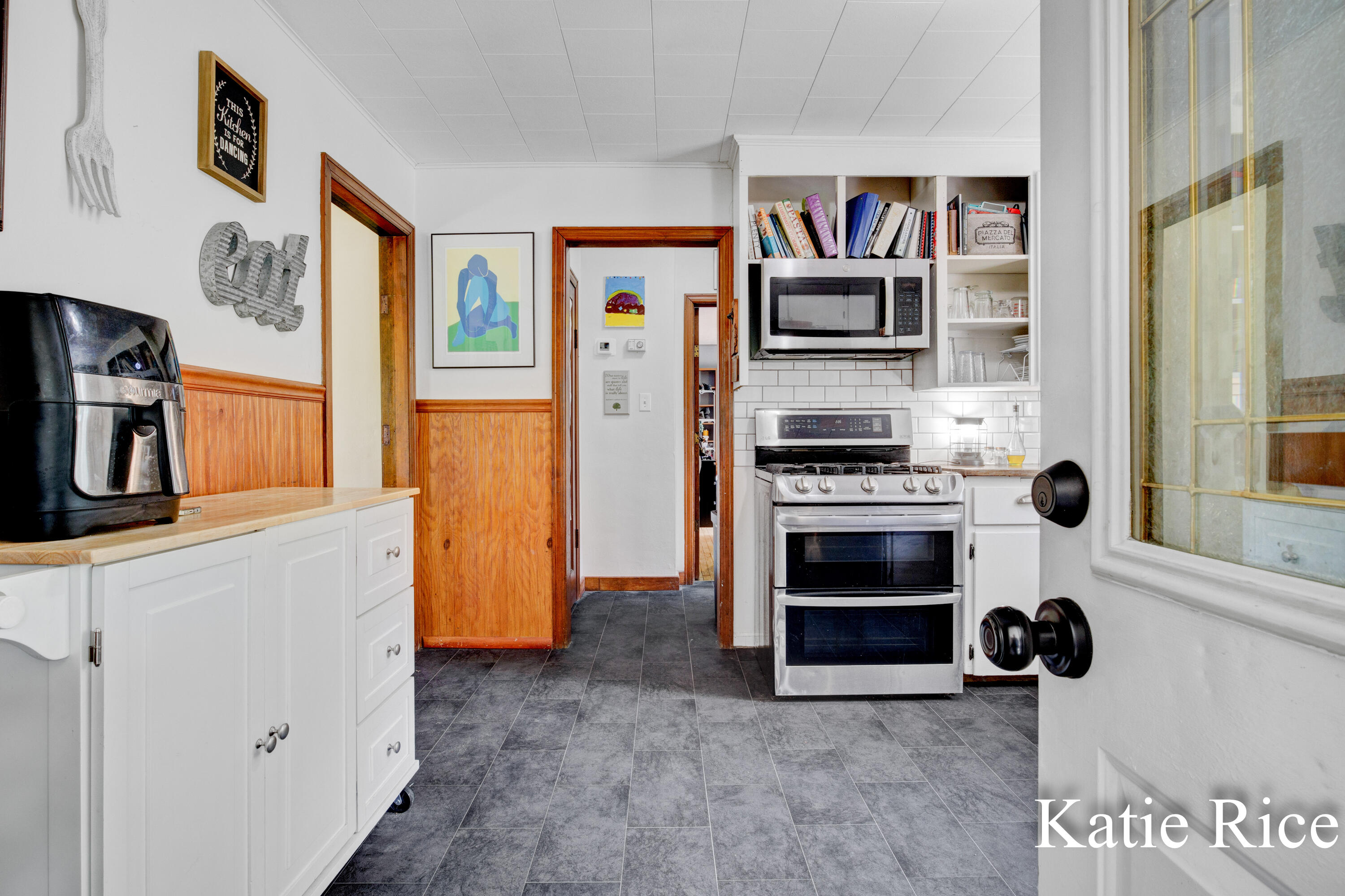 4897 Williams Street