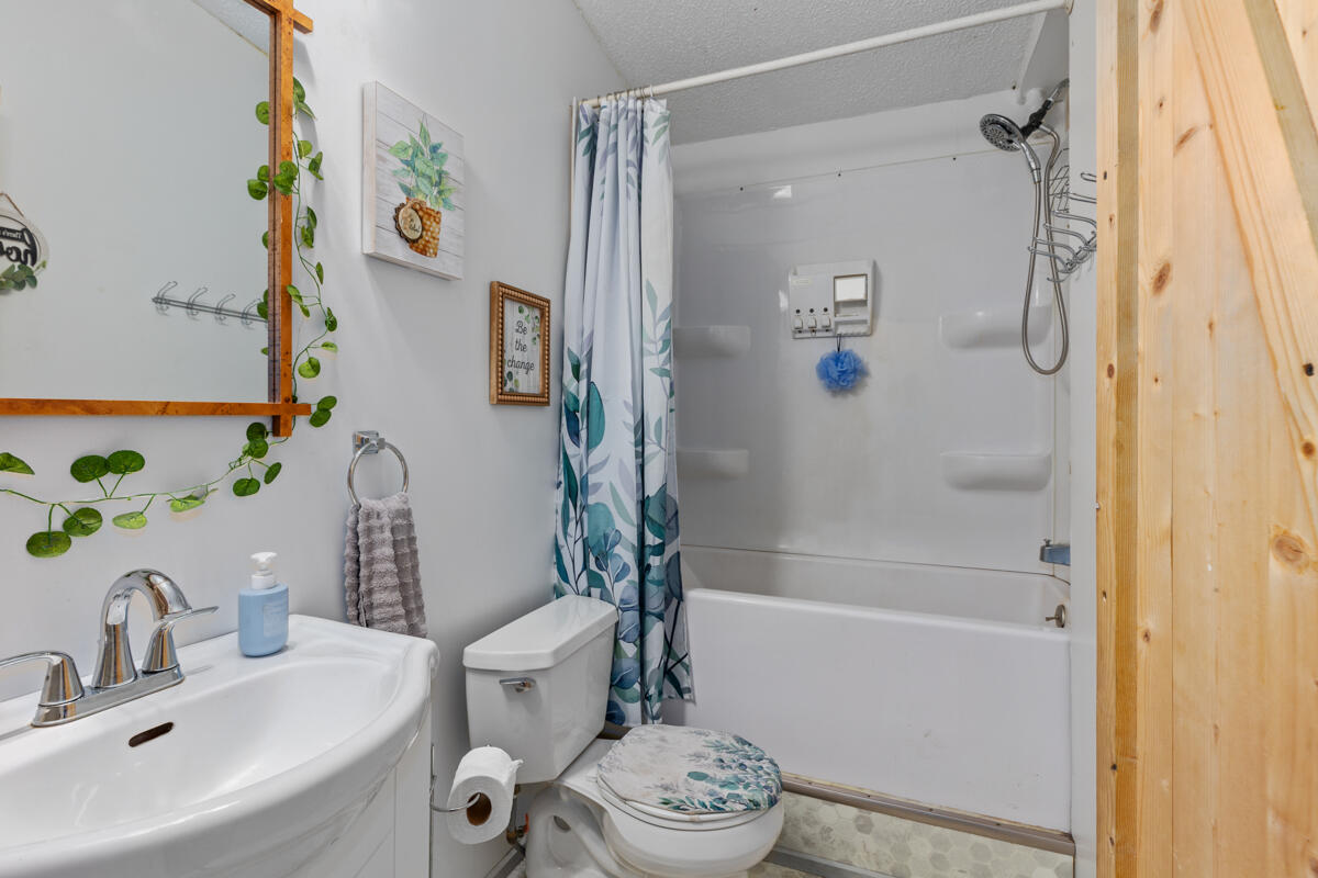 11526 N Bingham Avenue