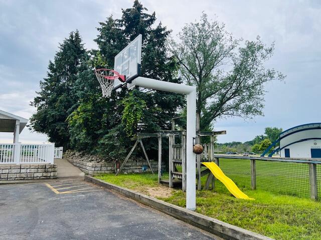 8572 Ellenwood Dr #26, Drive