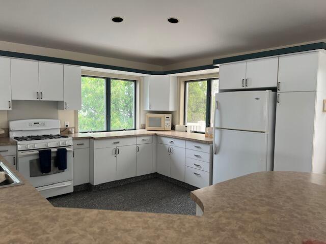 8572 Ellenwood Dr #26, Drive