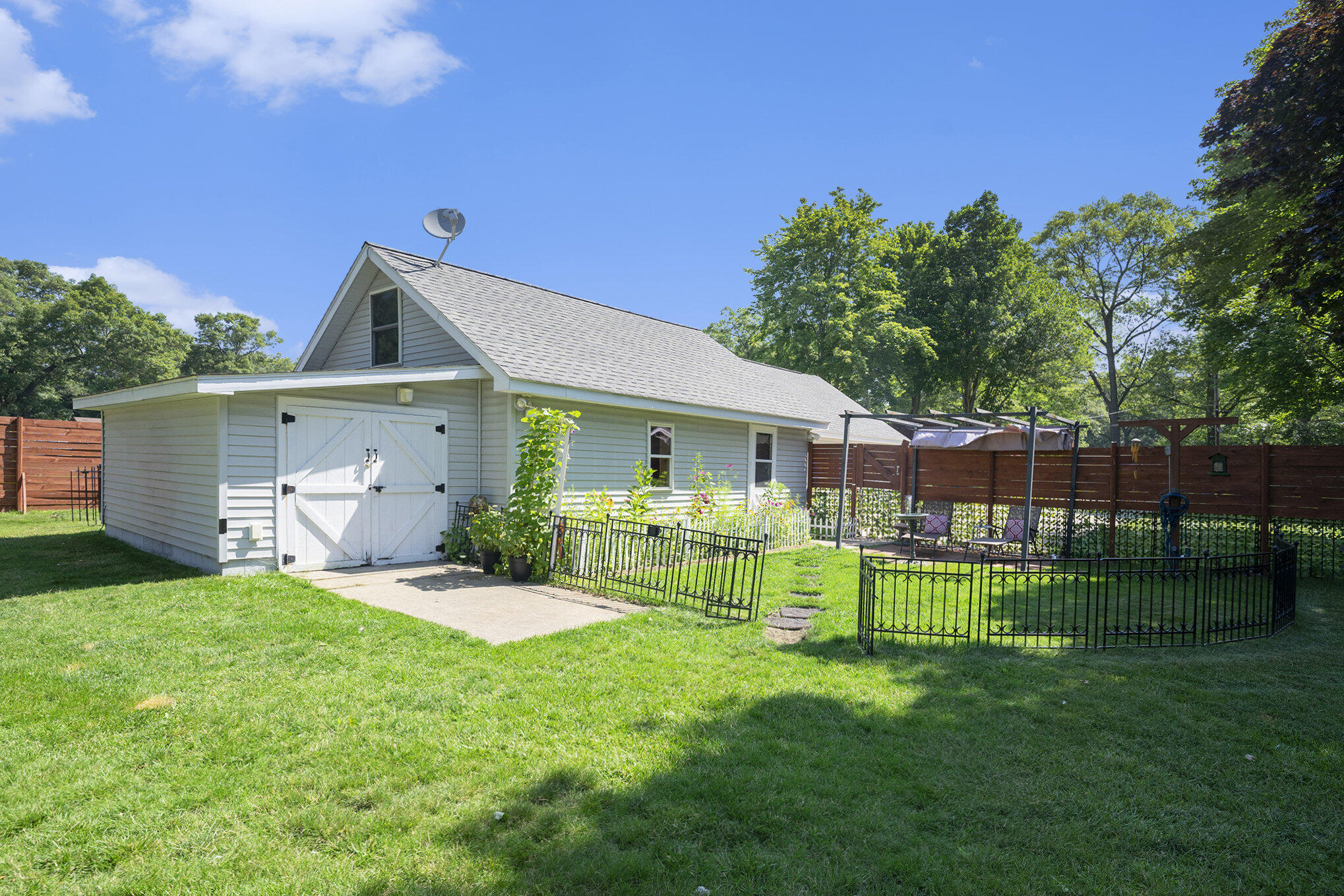 2715 McArthur Street