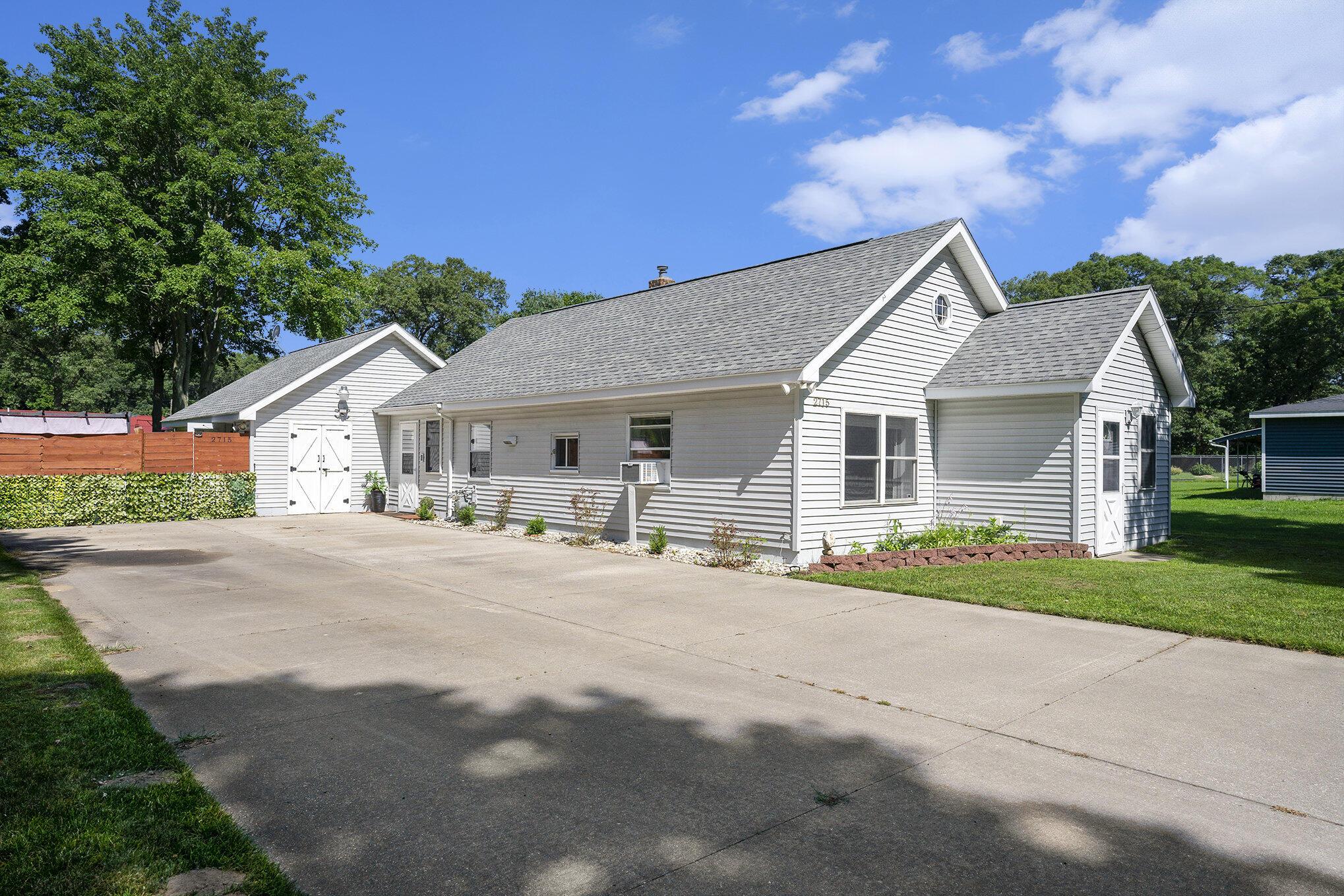 2715 McArthur Street