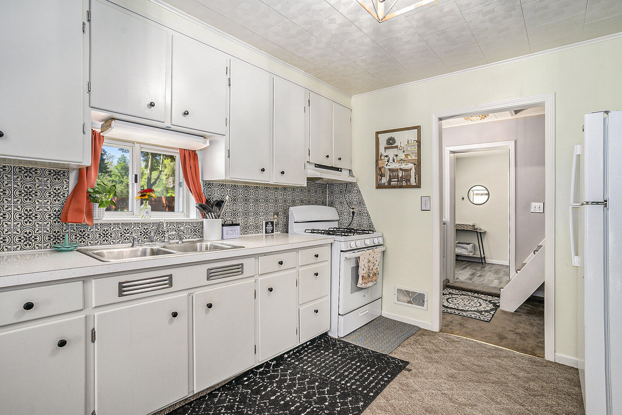 2715 McArthur Street