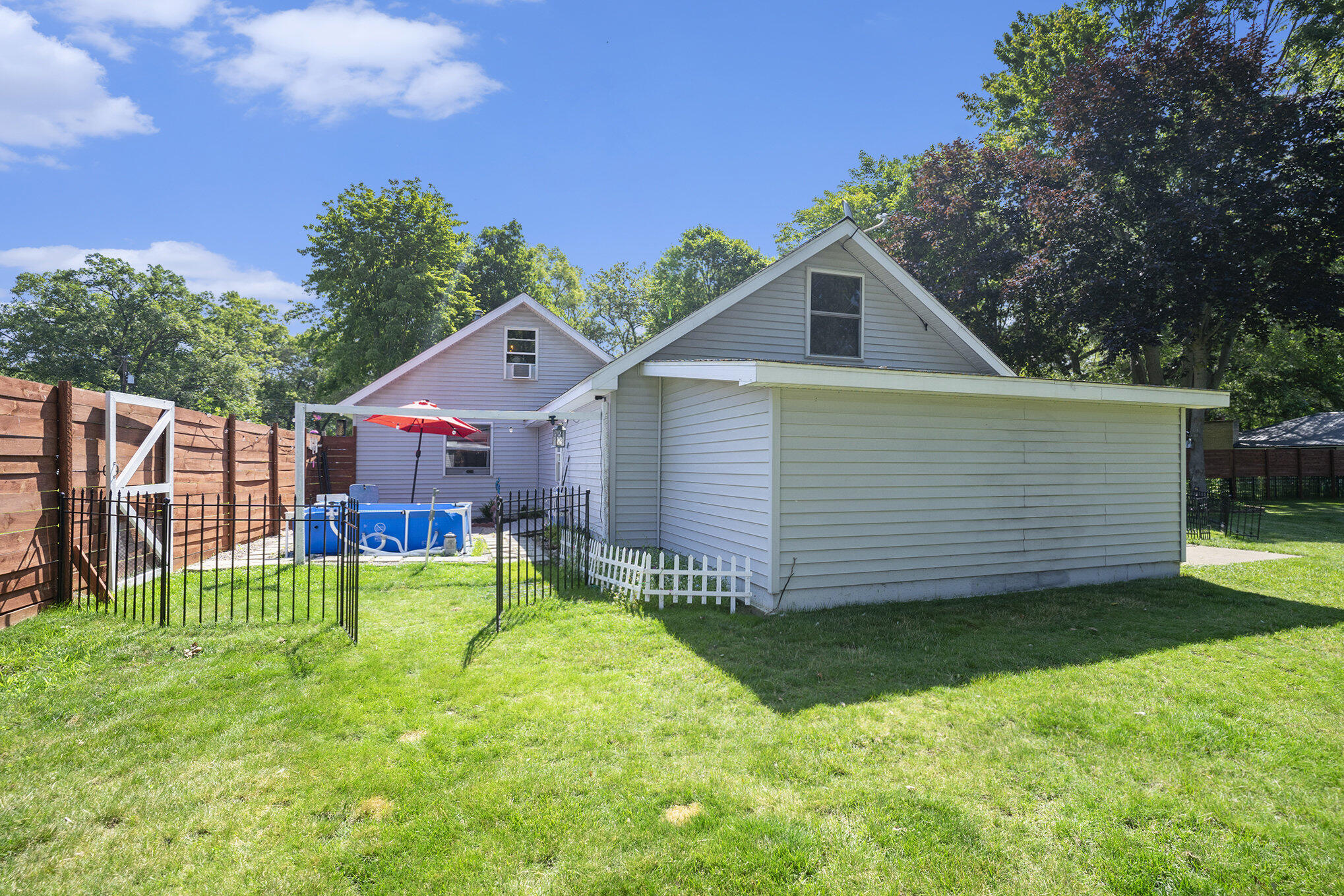 2715 McArthur Street