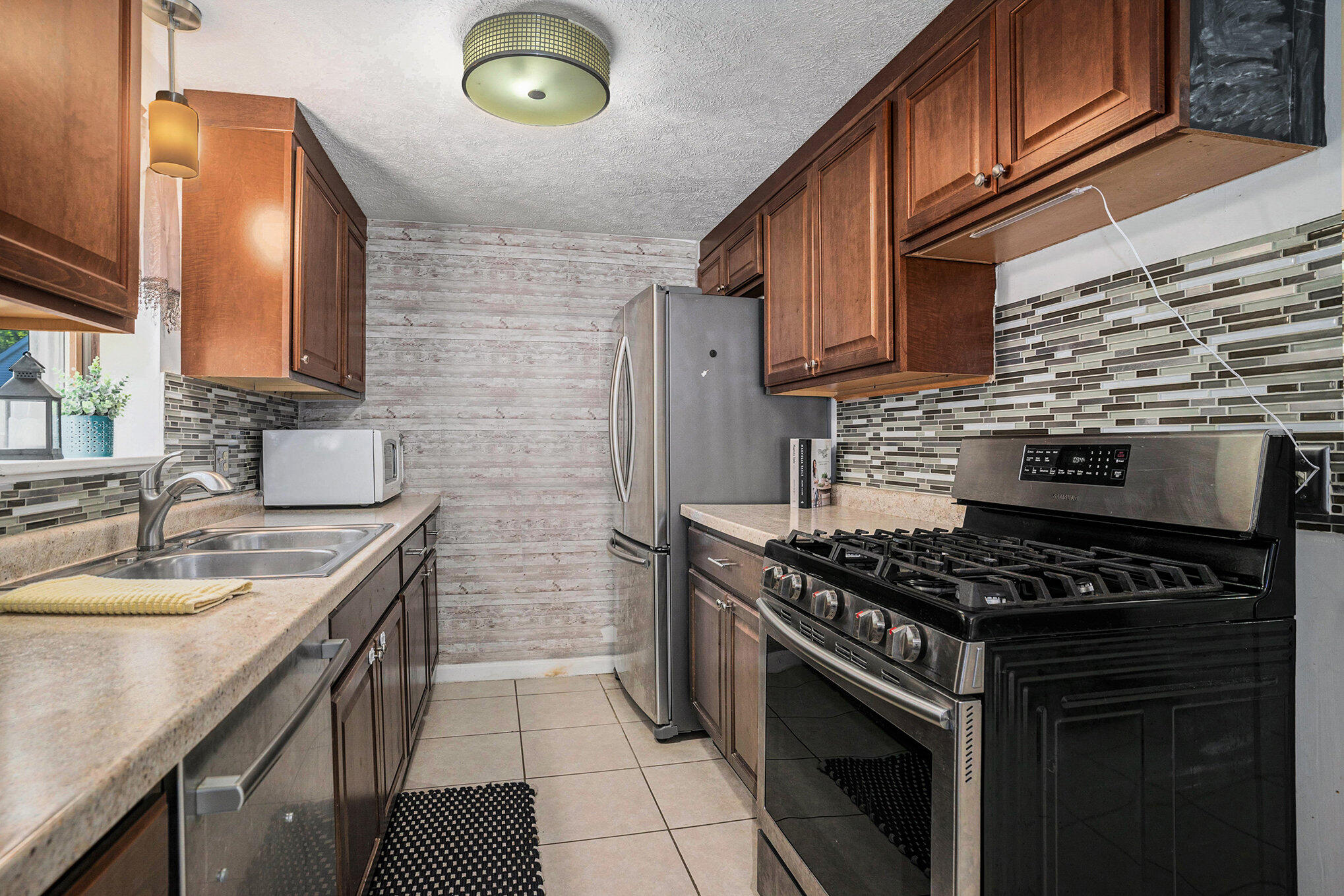 4146 Quarterline Road