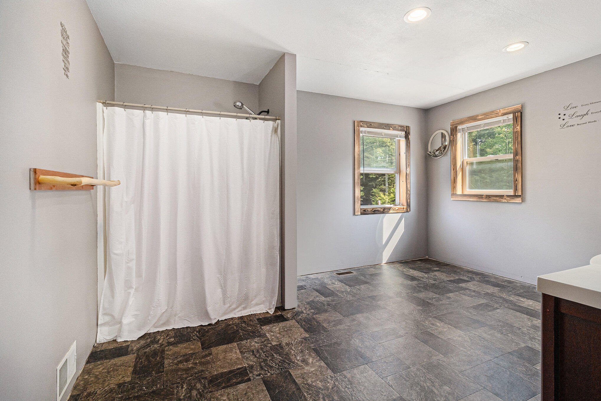 604 E Fruitvale Road