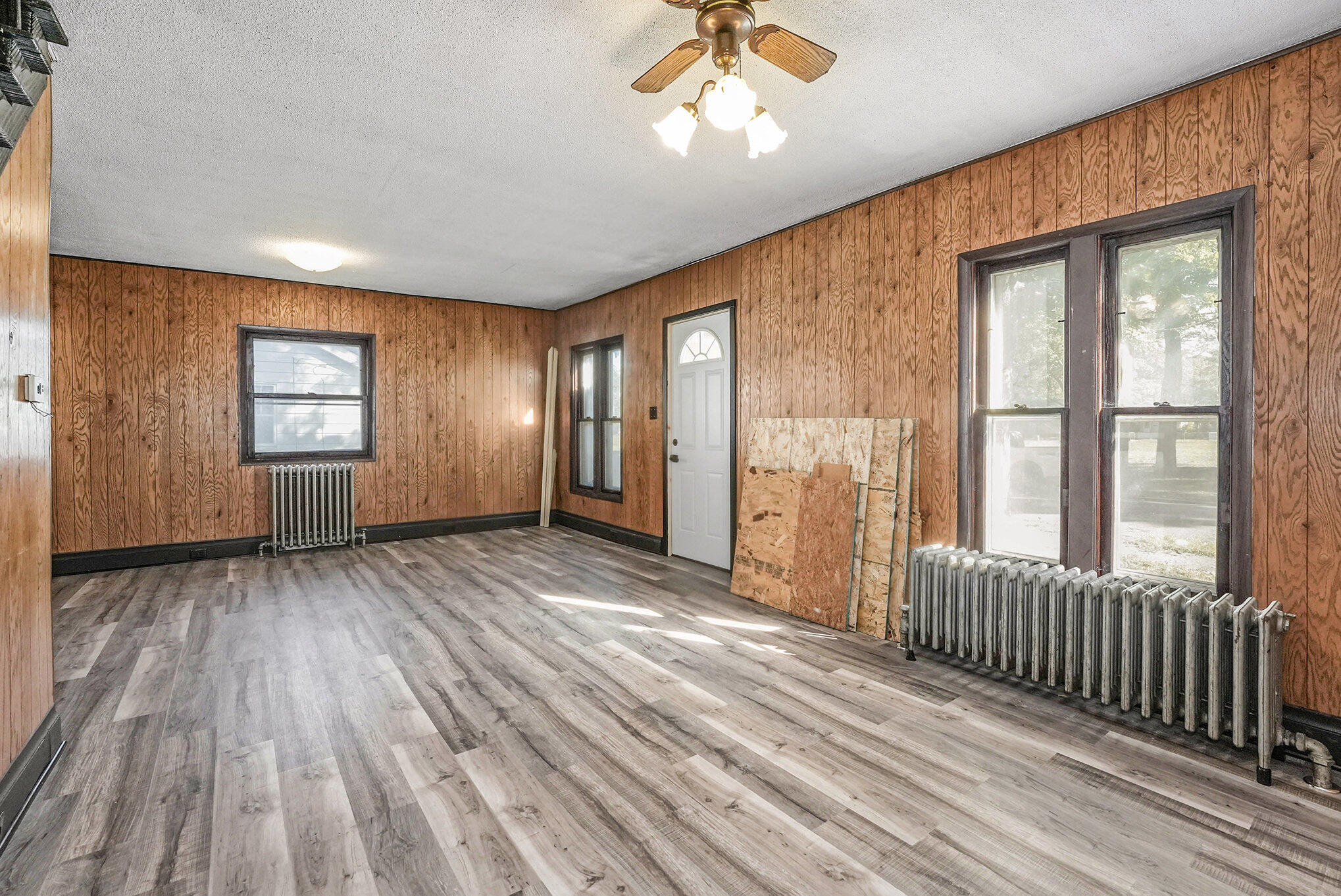 3033 Glendale Street