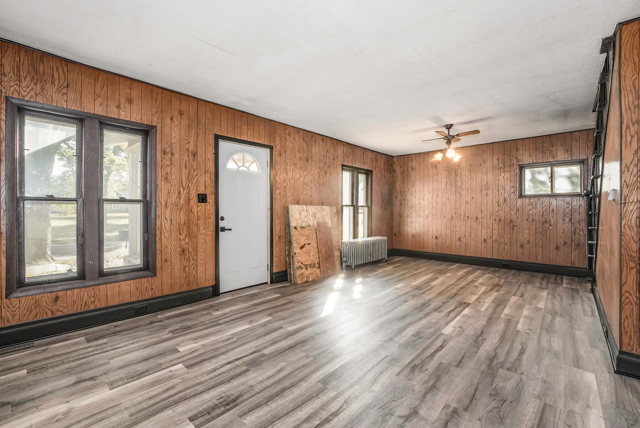 3033 Glendale Street