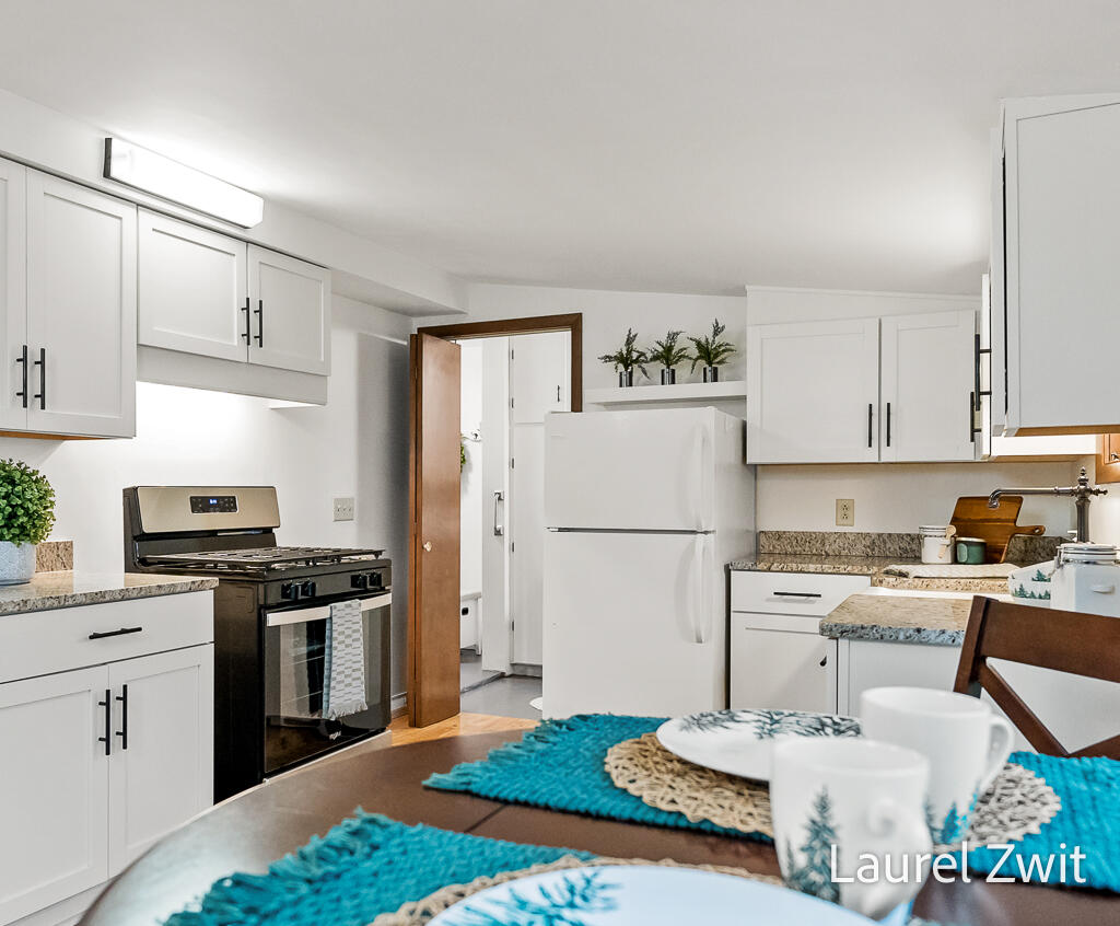 308 W Johannah Street