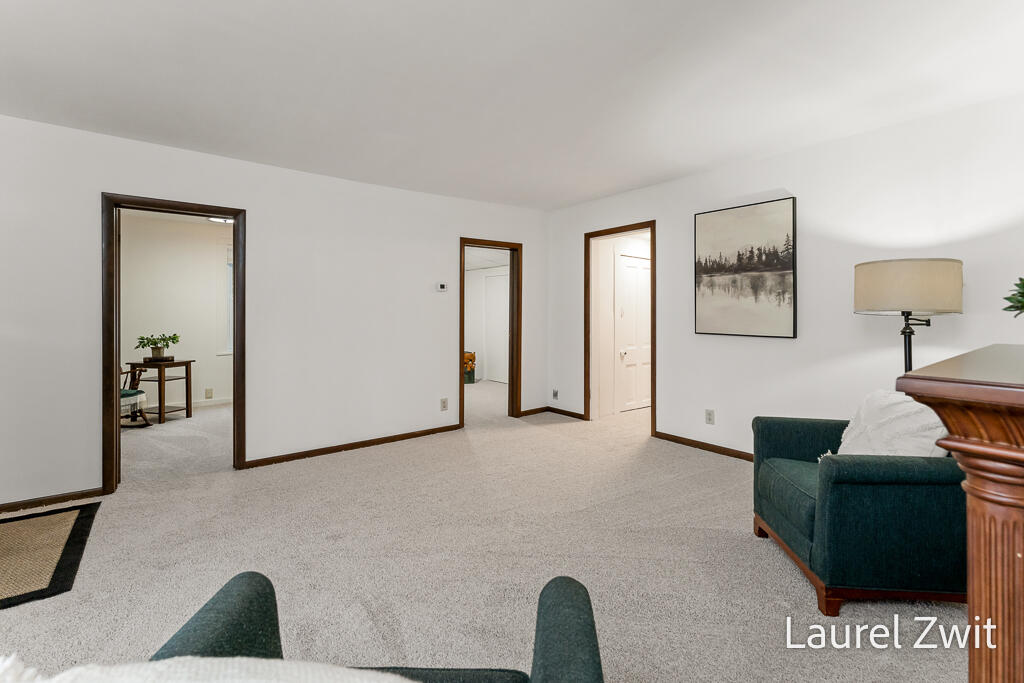 308 W Johannah Street