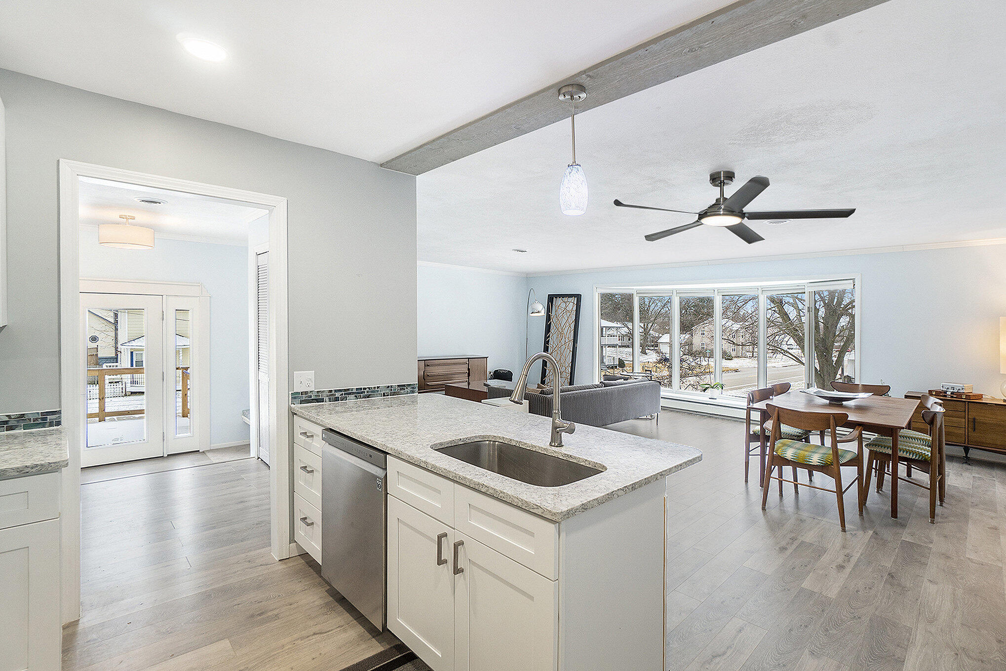 2200 McCracken Street