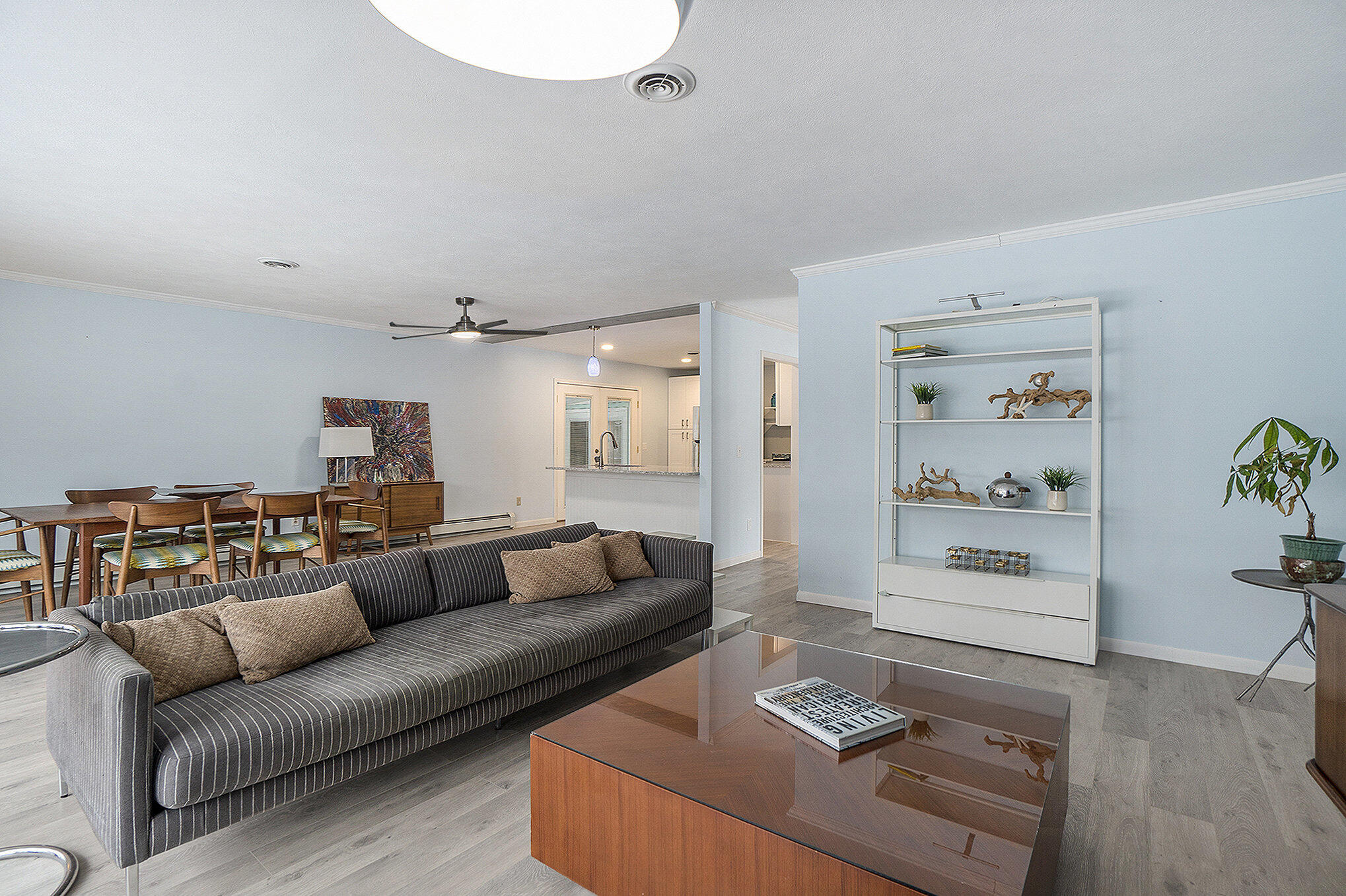 2200 McCracken Street