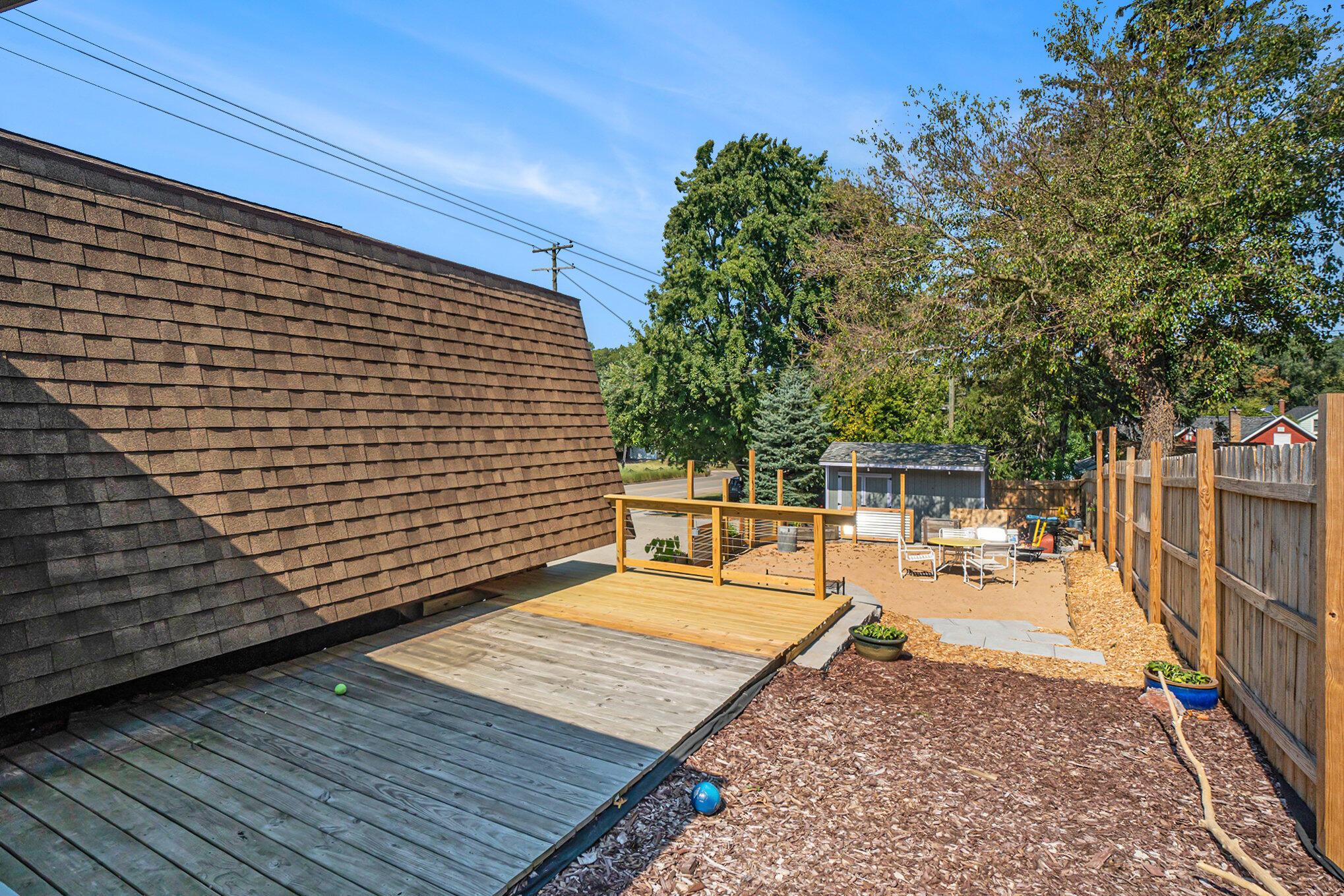 2200 McCracken Street