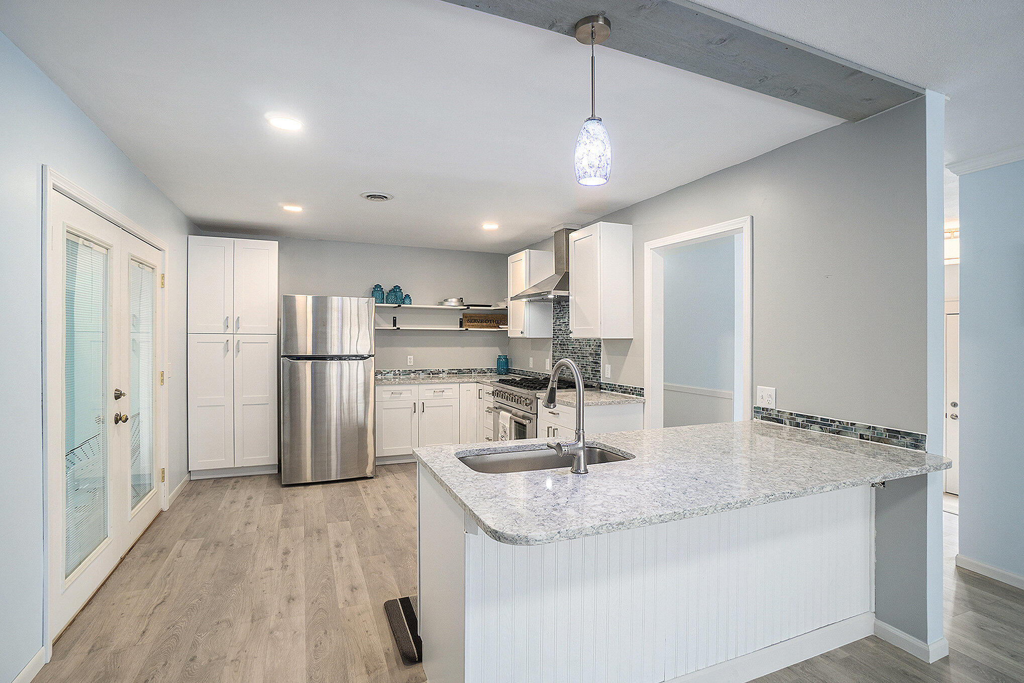 2200 McCracken Street