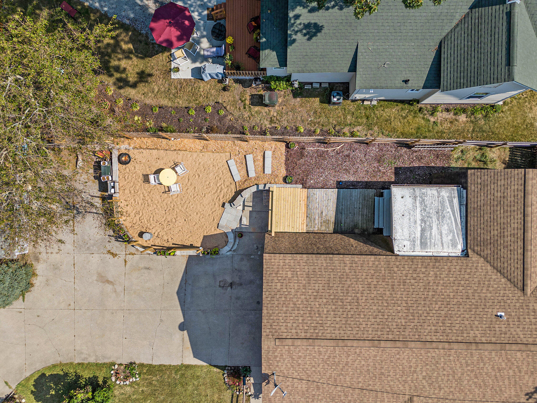 2200 McCracken Street