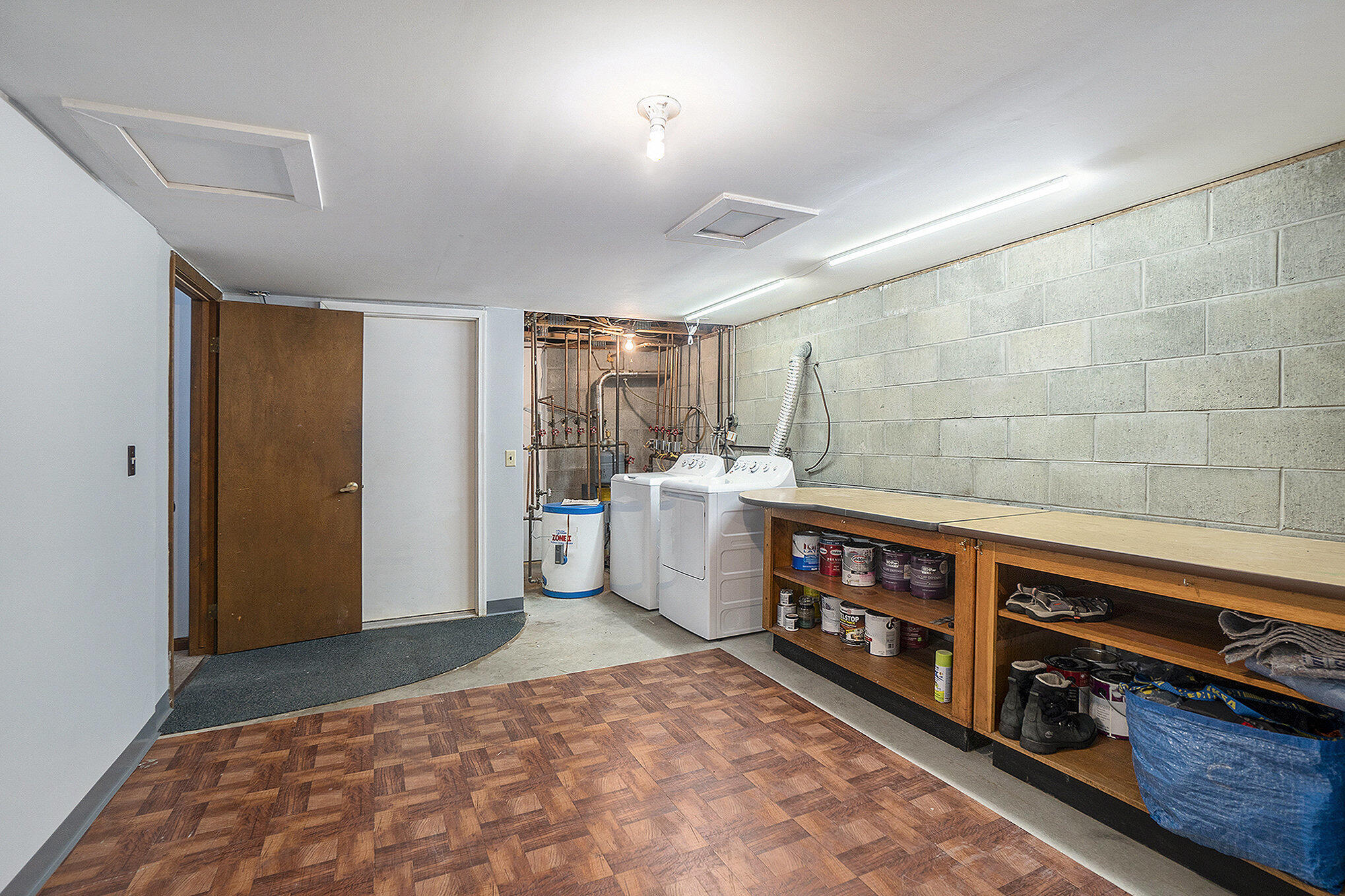 2200 McCracken Street