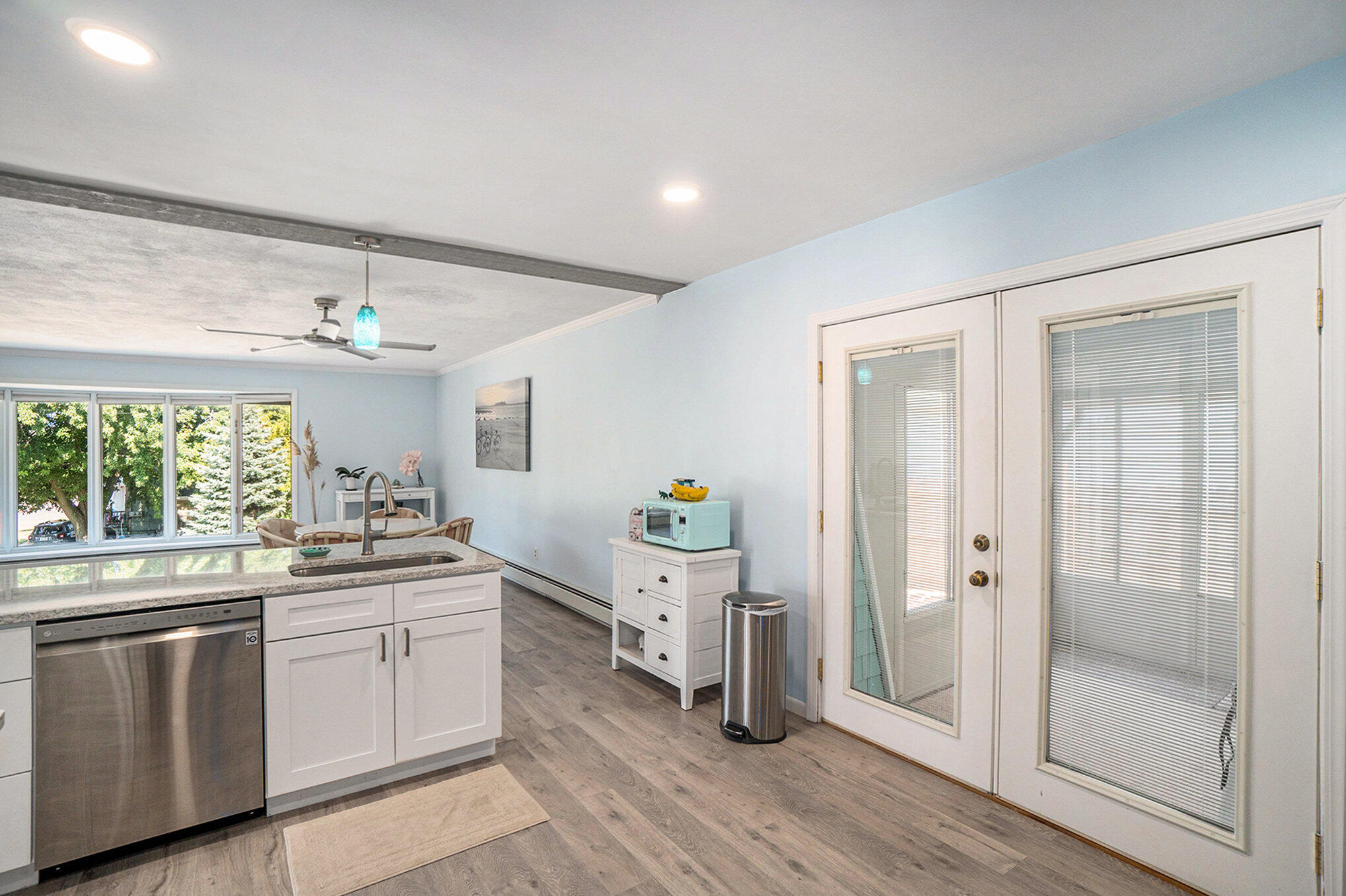 2200 McCracken Street