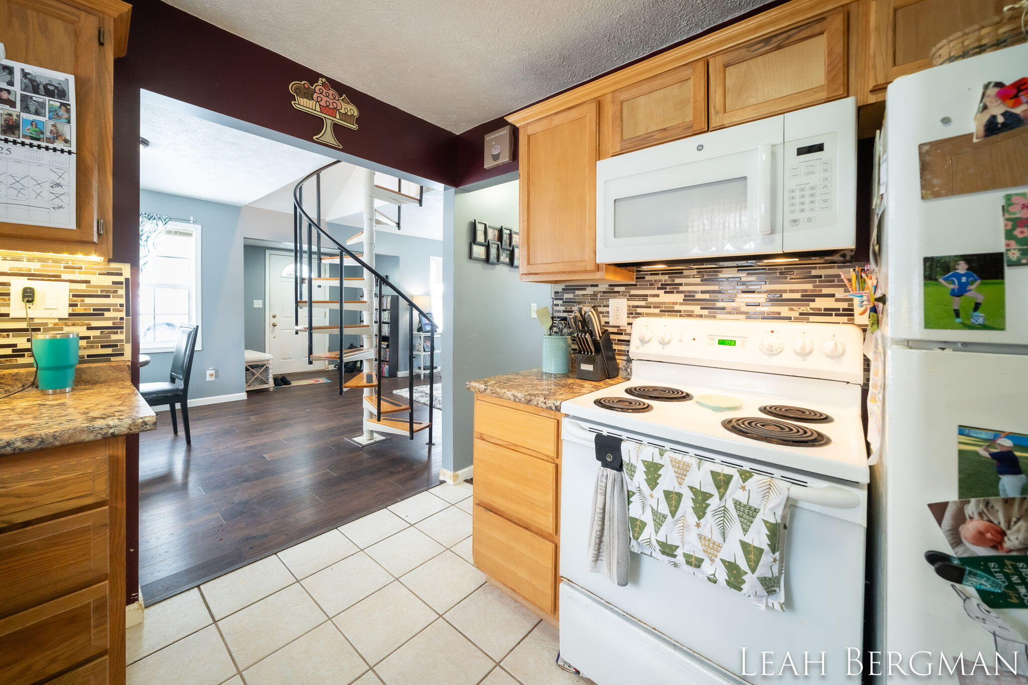 1876 E Isabella Avenue