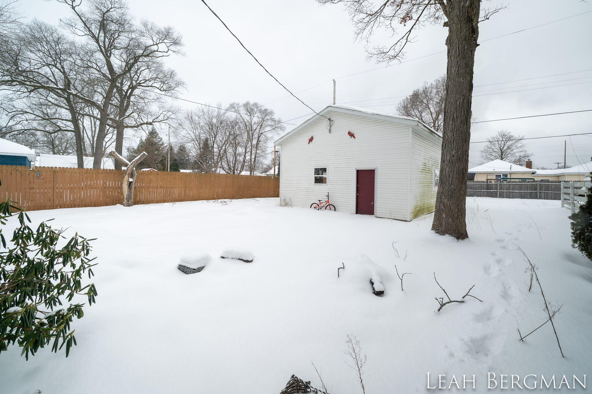 1876 E Isabella Avenue