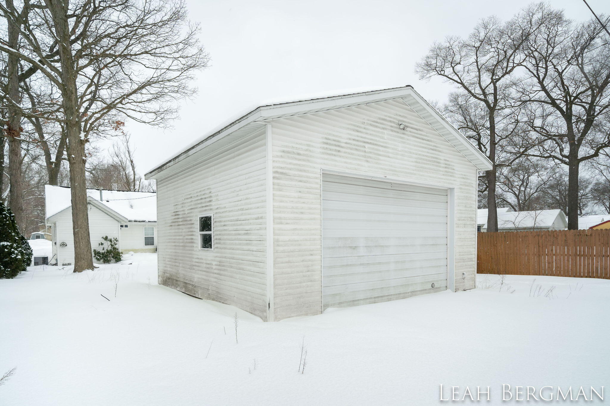 1876 E Isabella Avenue