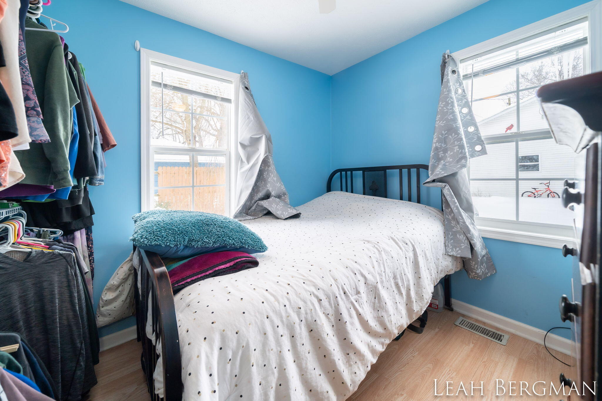 1876 E Isabella Avenue