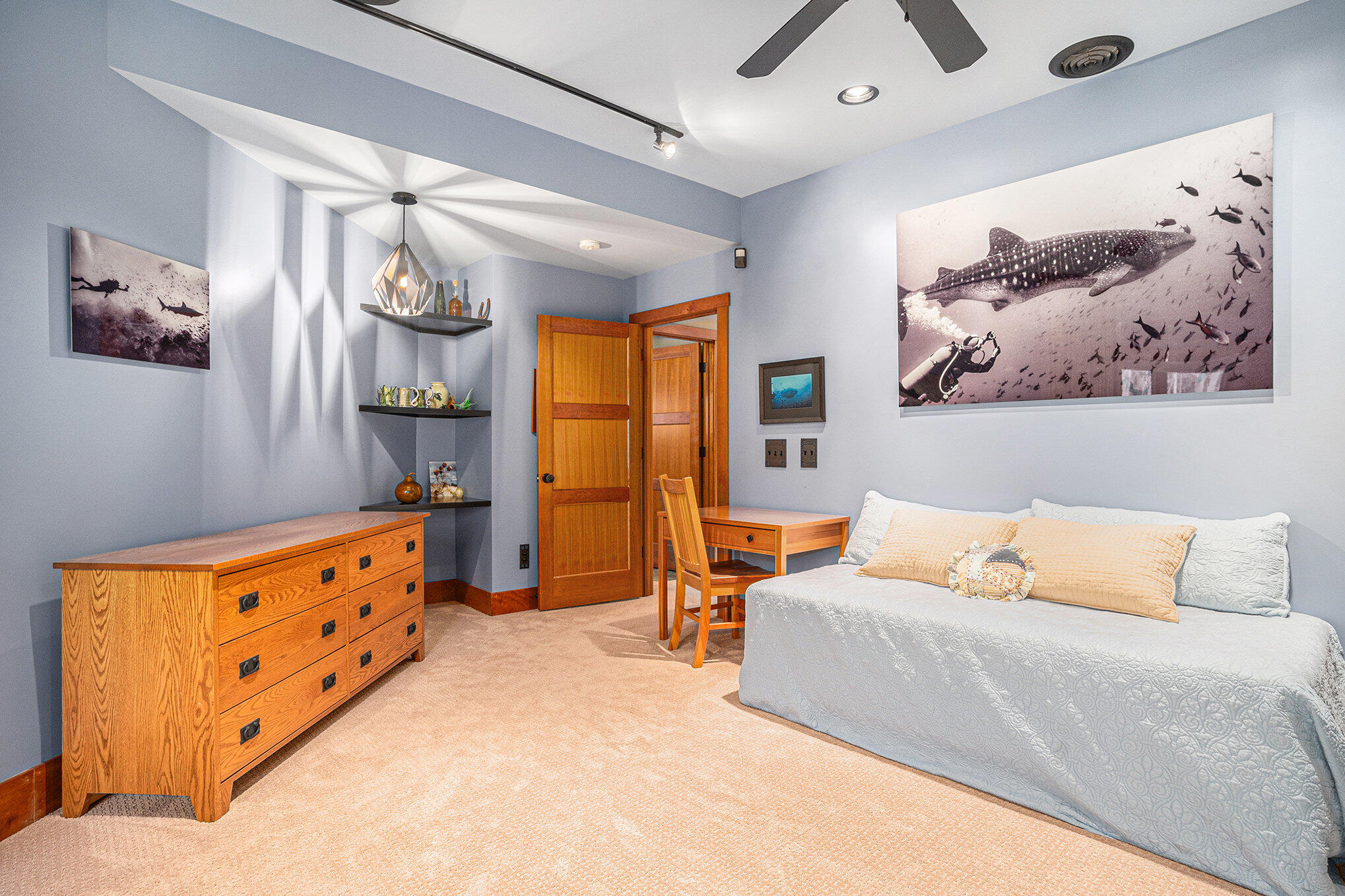 6993 S Lakeshore Drive