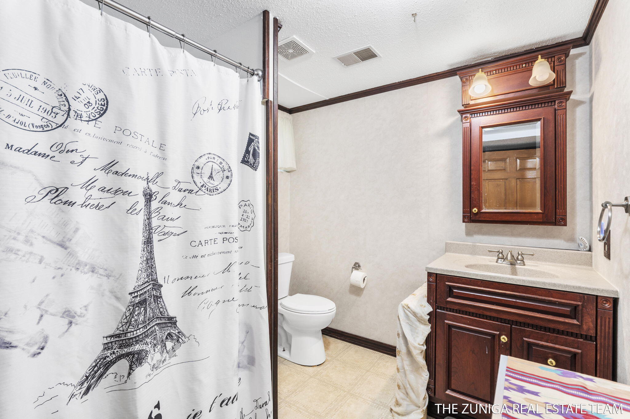 1087 Shore Walk Lane