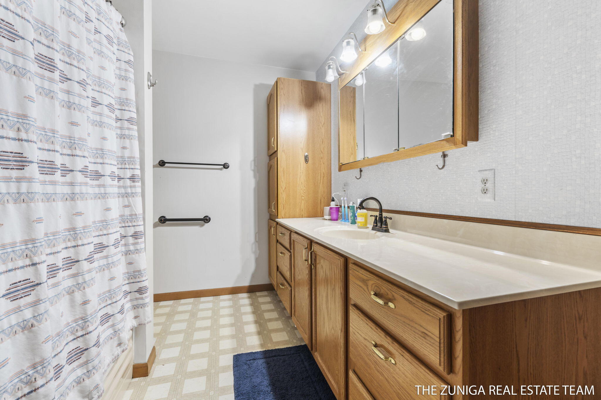 1087 Shore Walk Lane