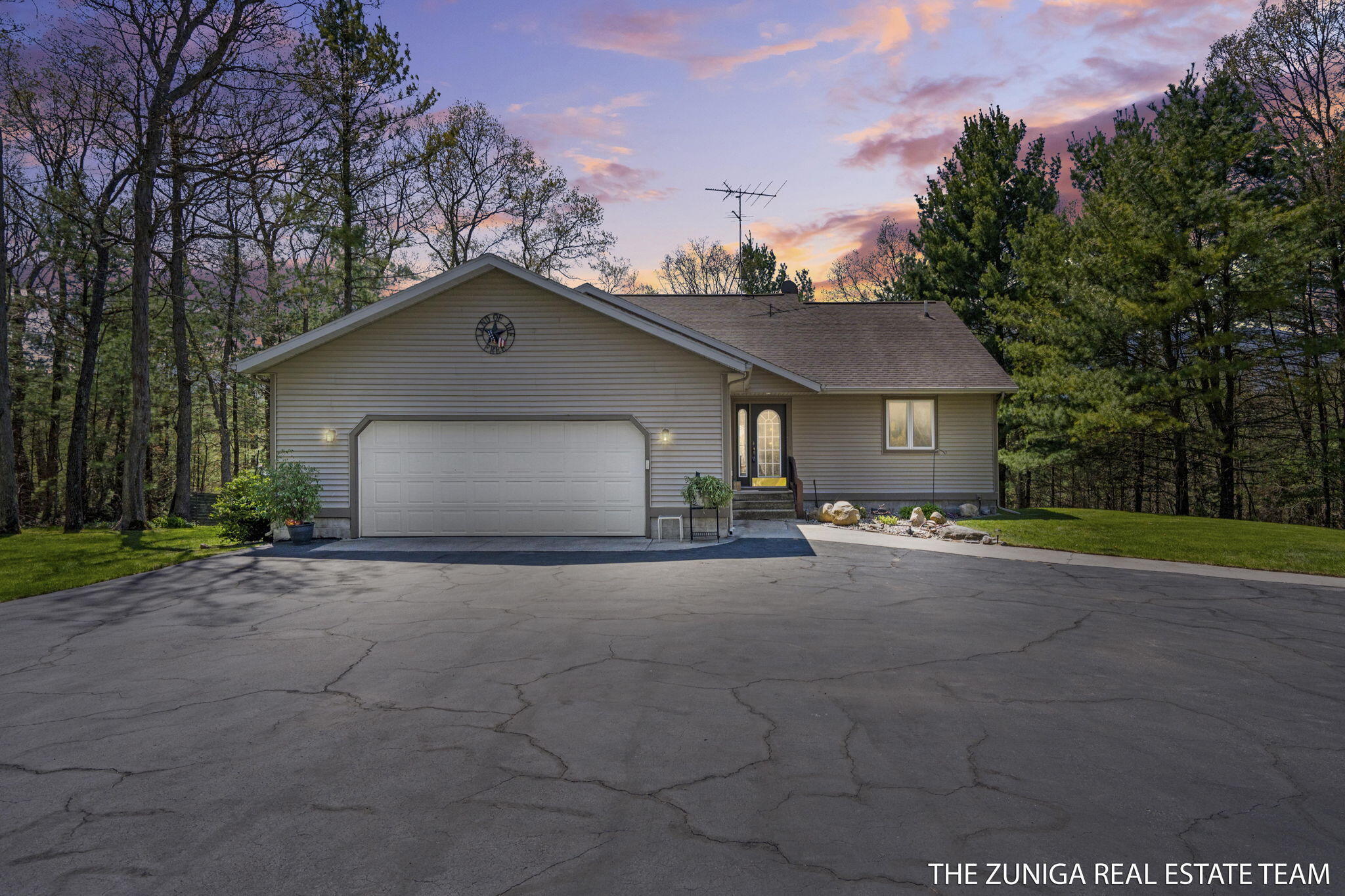 1087 Shore Walk Lane